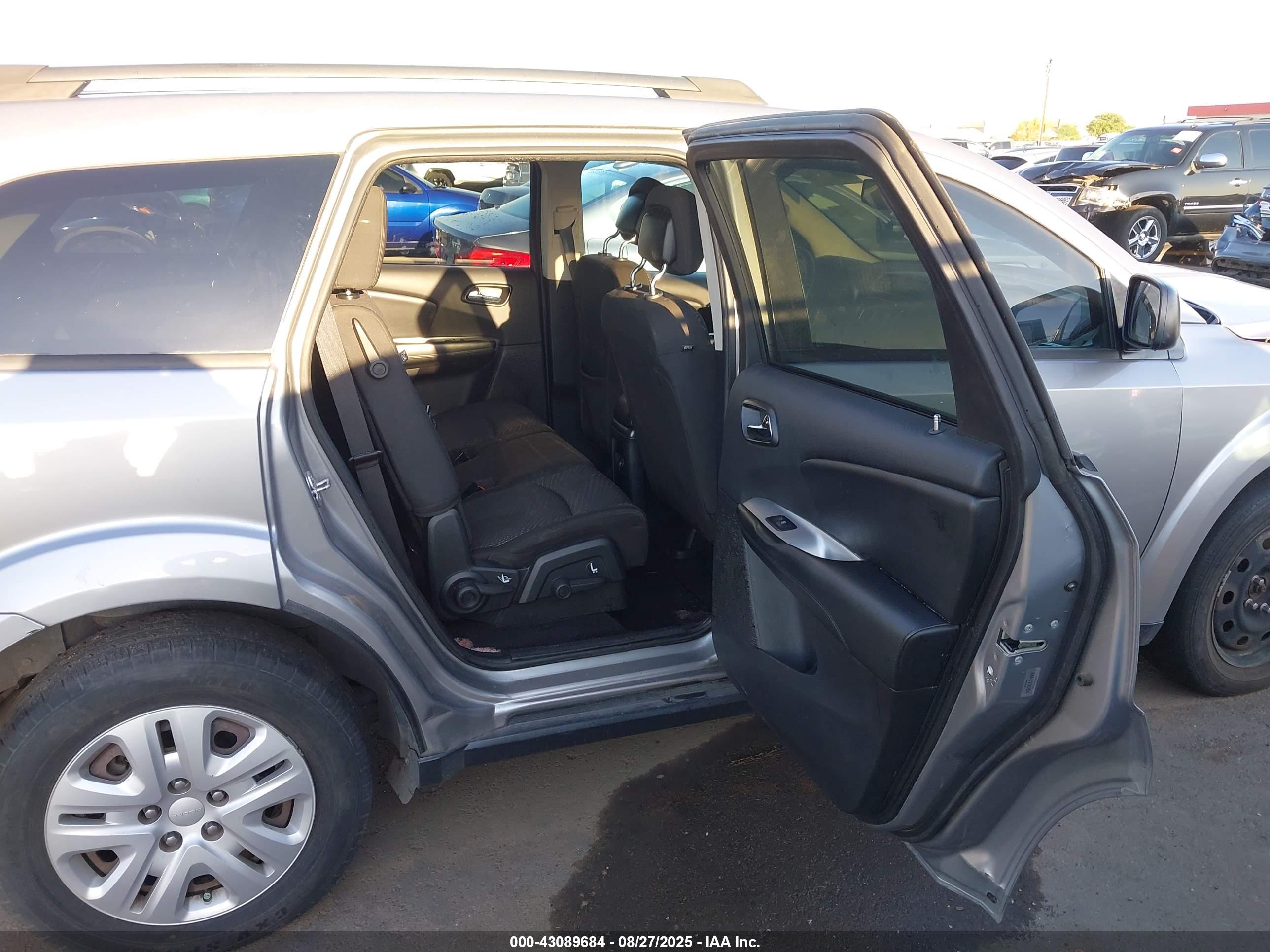 DODGE JOURNEY image 8