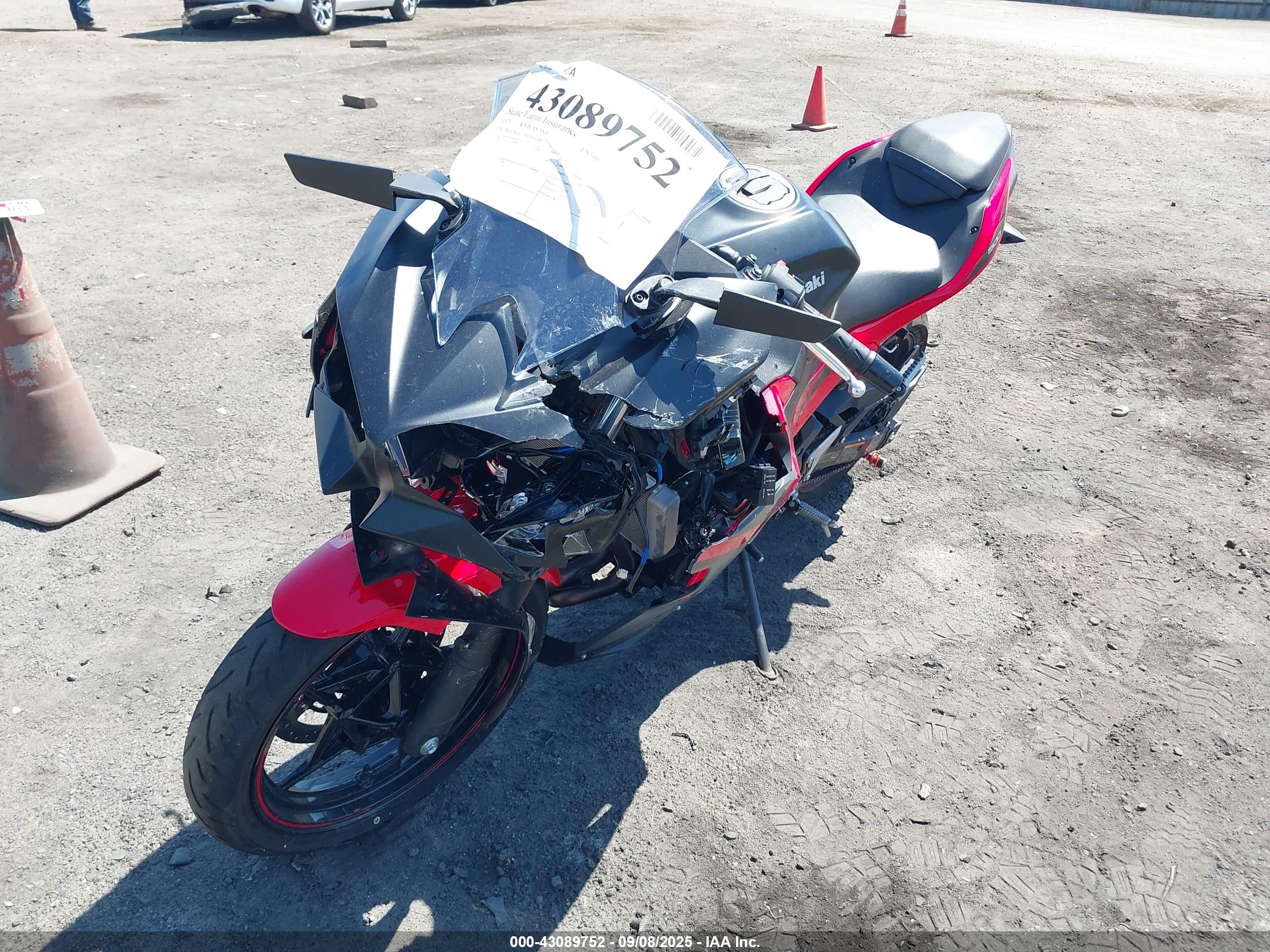 KAWASAKI EX500 image 2