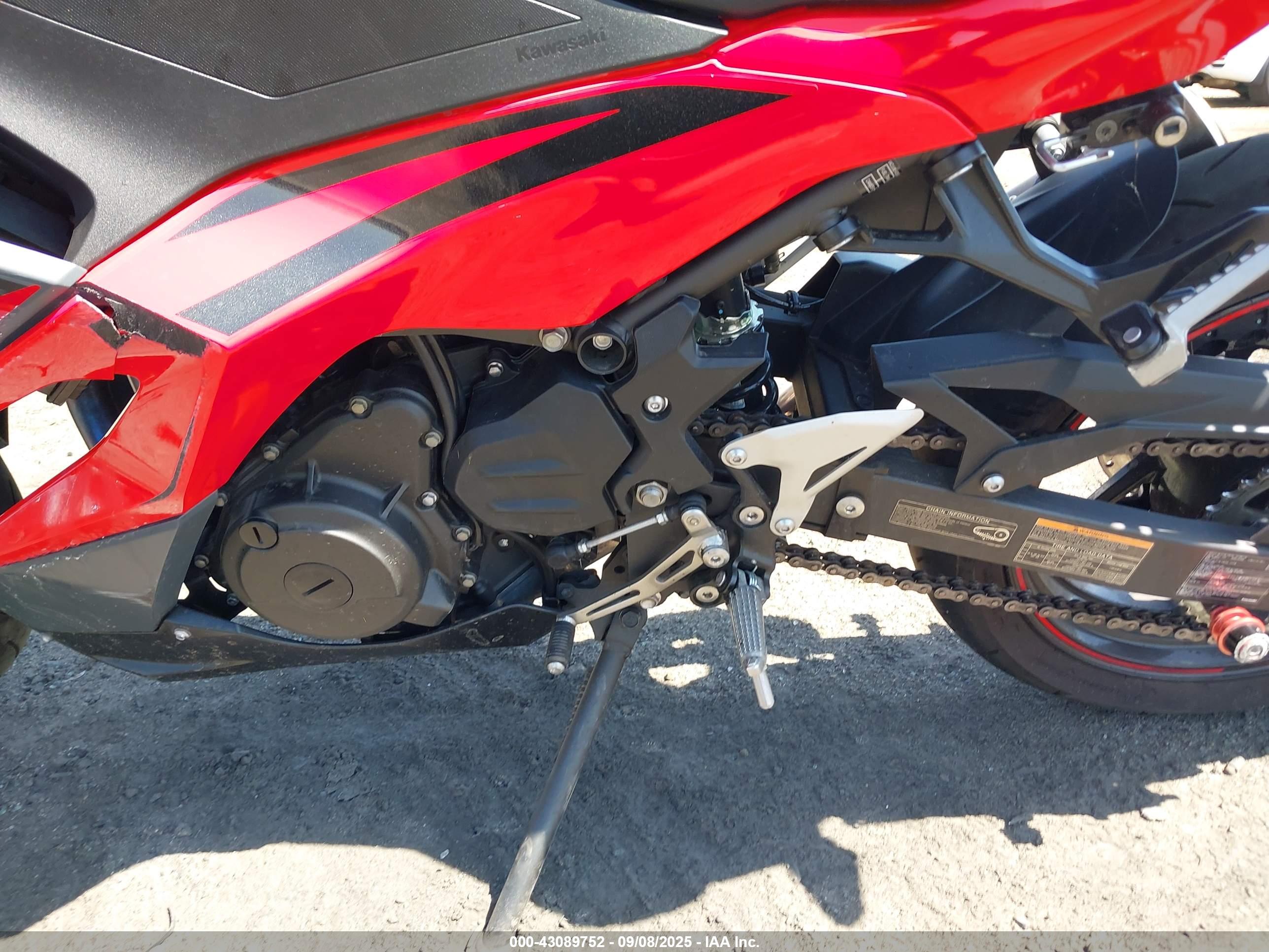 KAWASAKI EX500 image 9