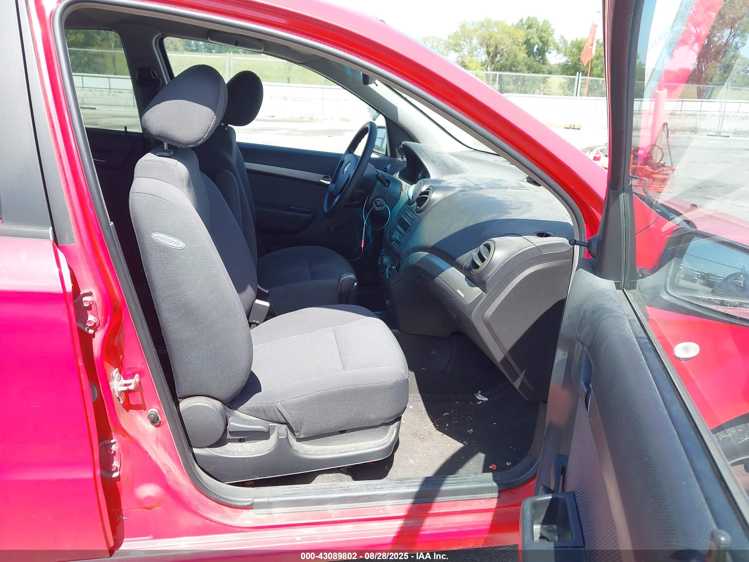 CHEVROLET AVEO image 5