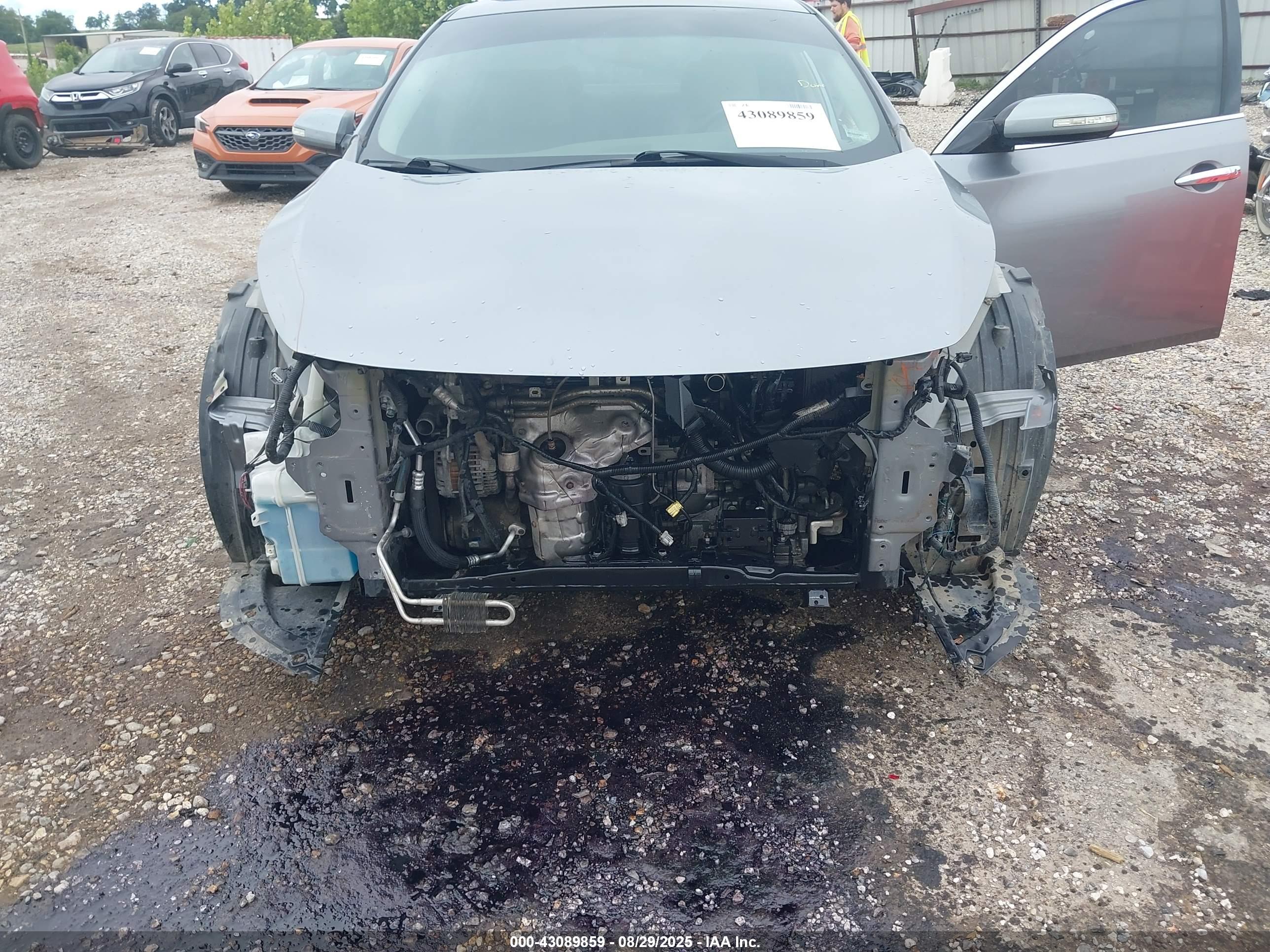 NISSAN MAXIMA image 6