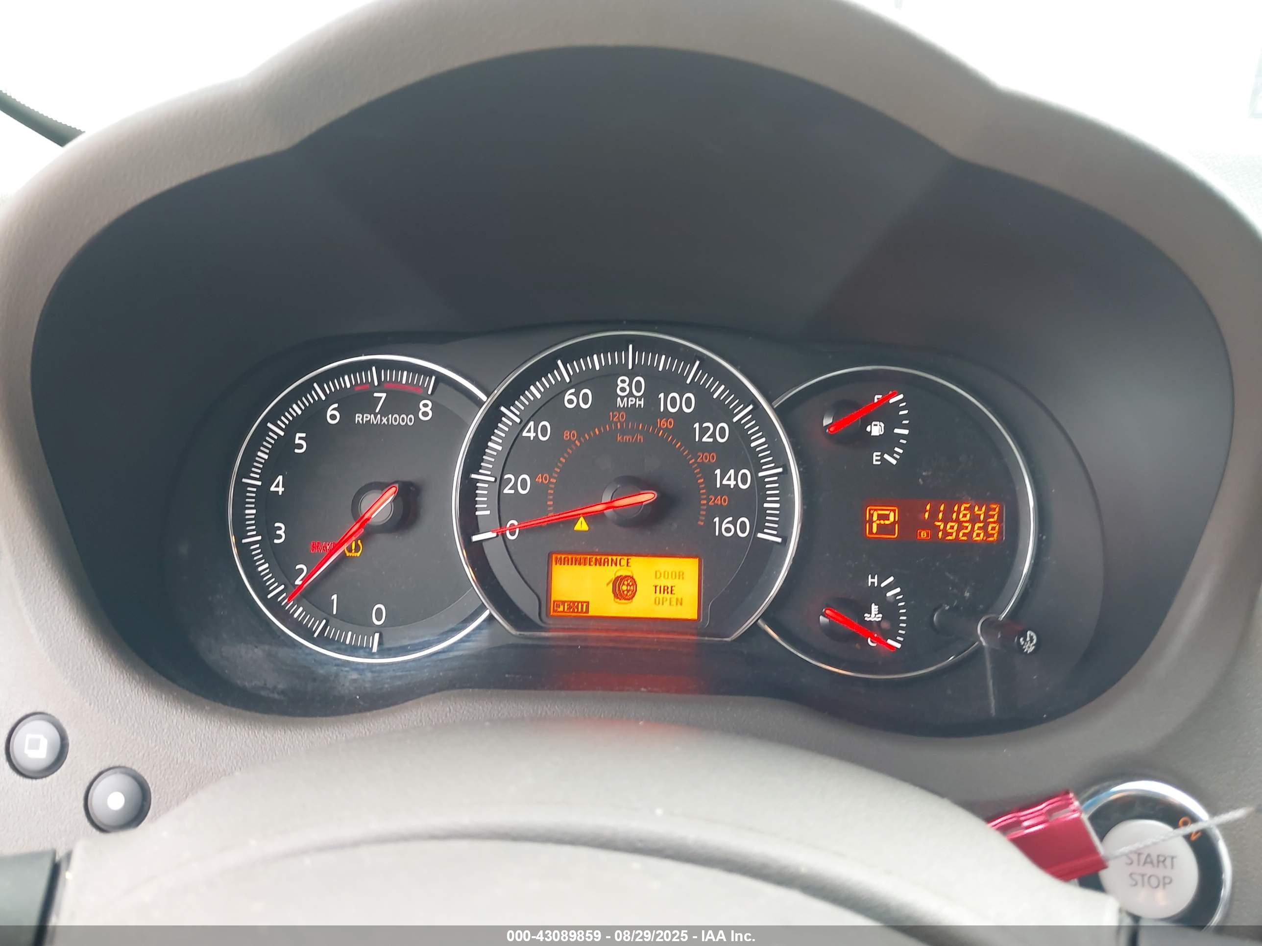 NISSAN MAXIMA image 7
