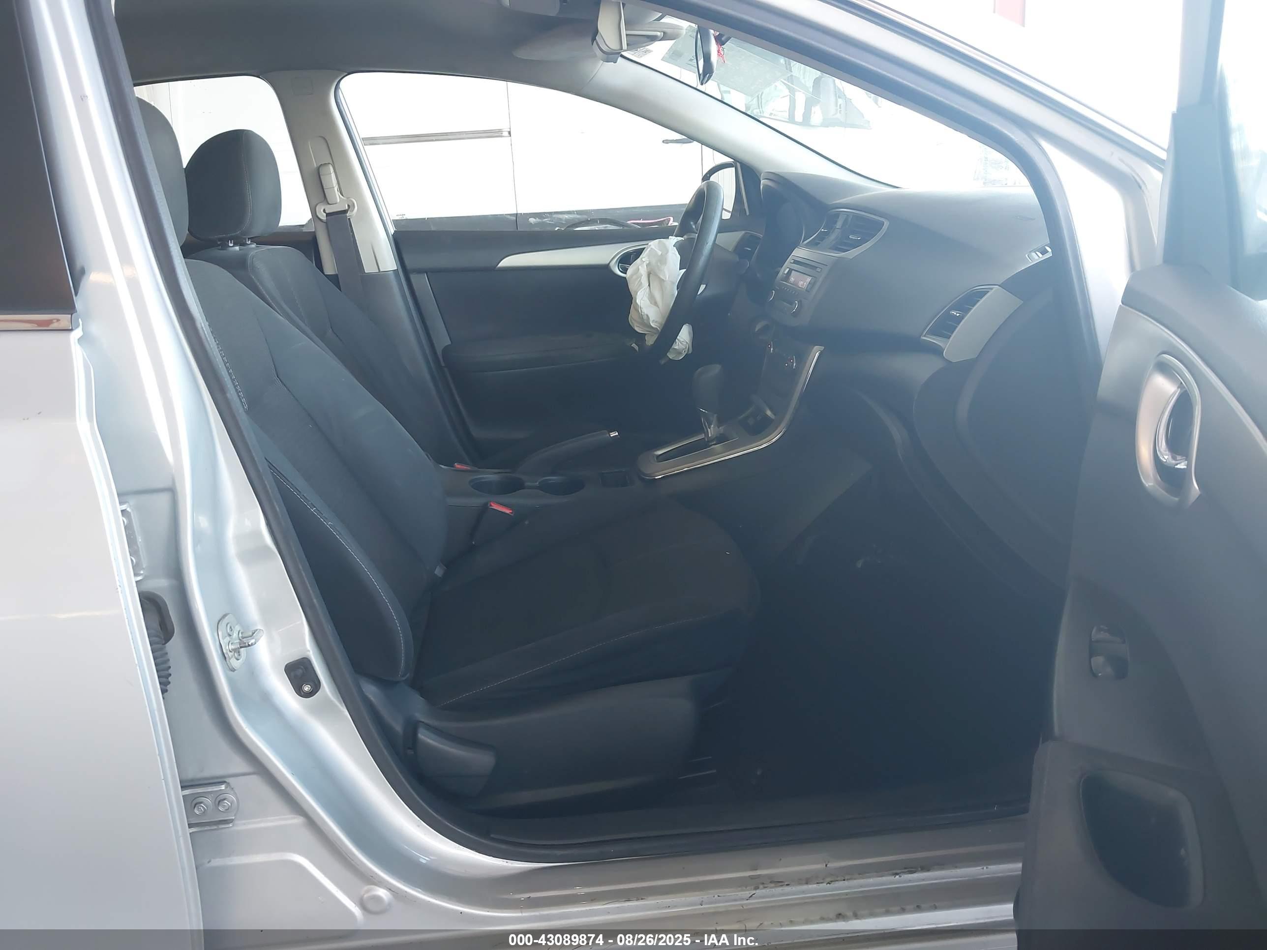NISSAN SENTRA image 5