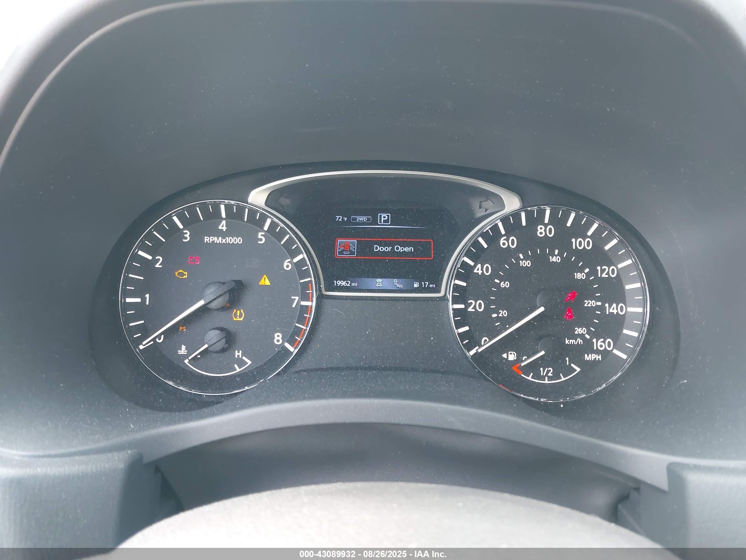 NISSAN PATHFINDER image 7