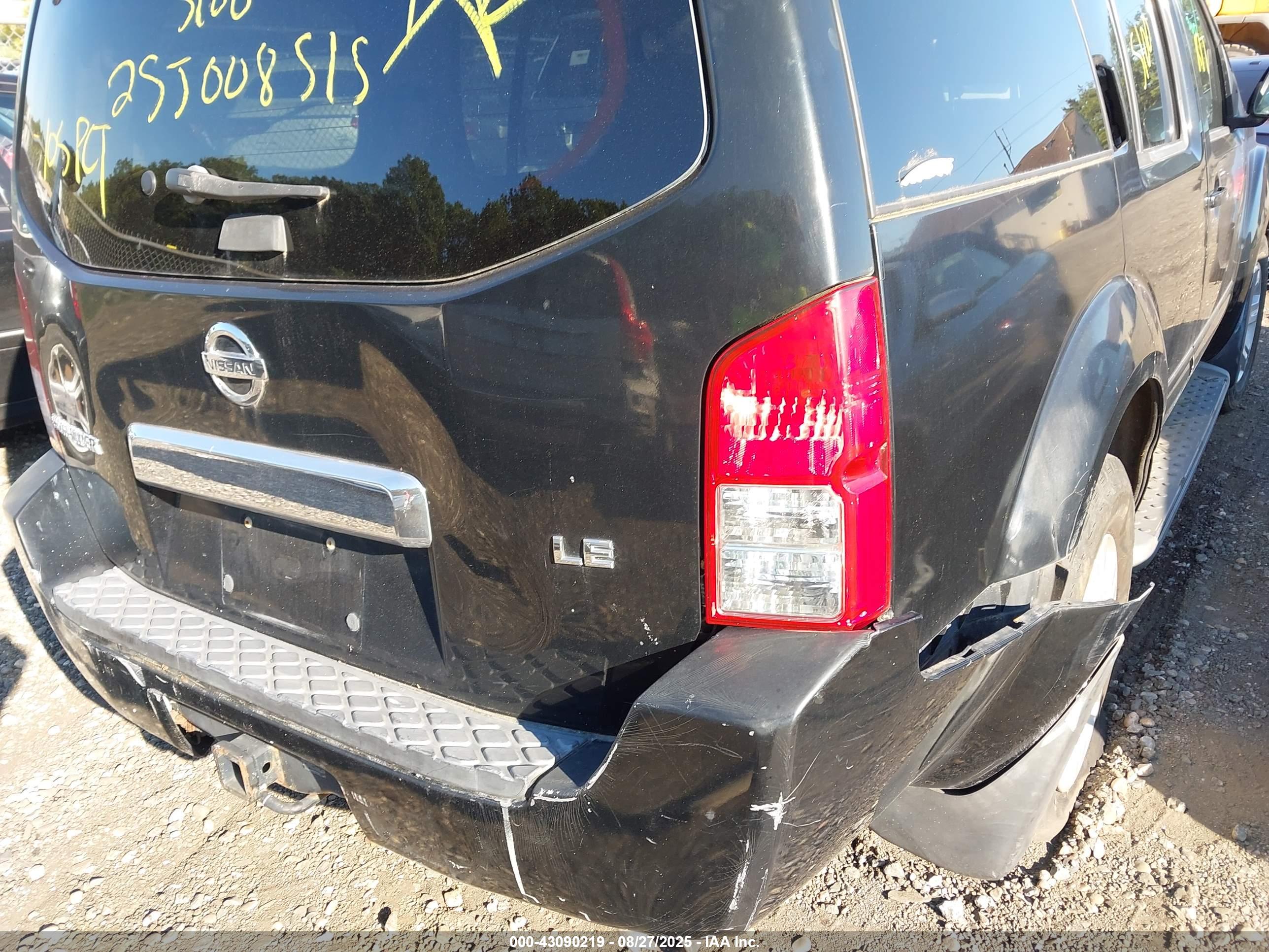NISSAN PATHFINDER image 6