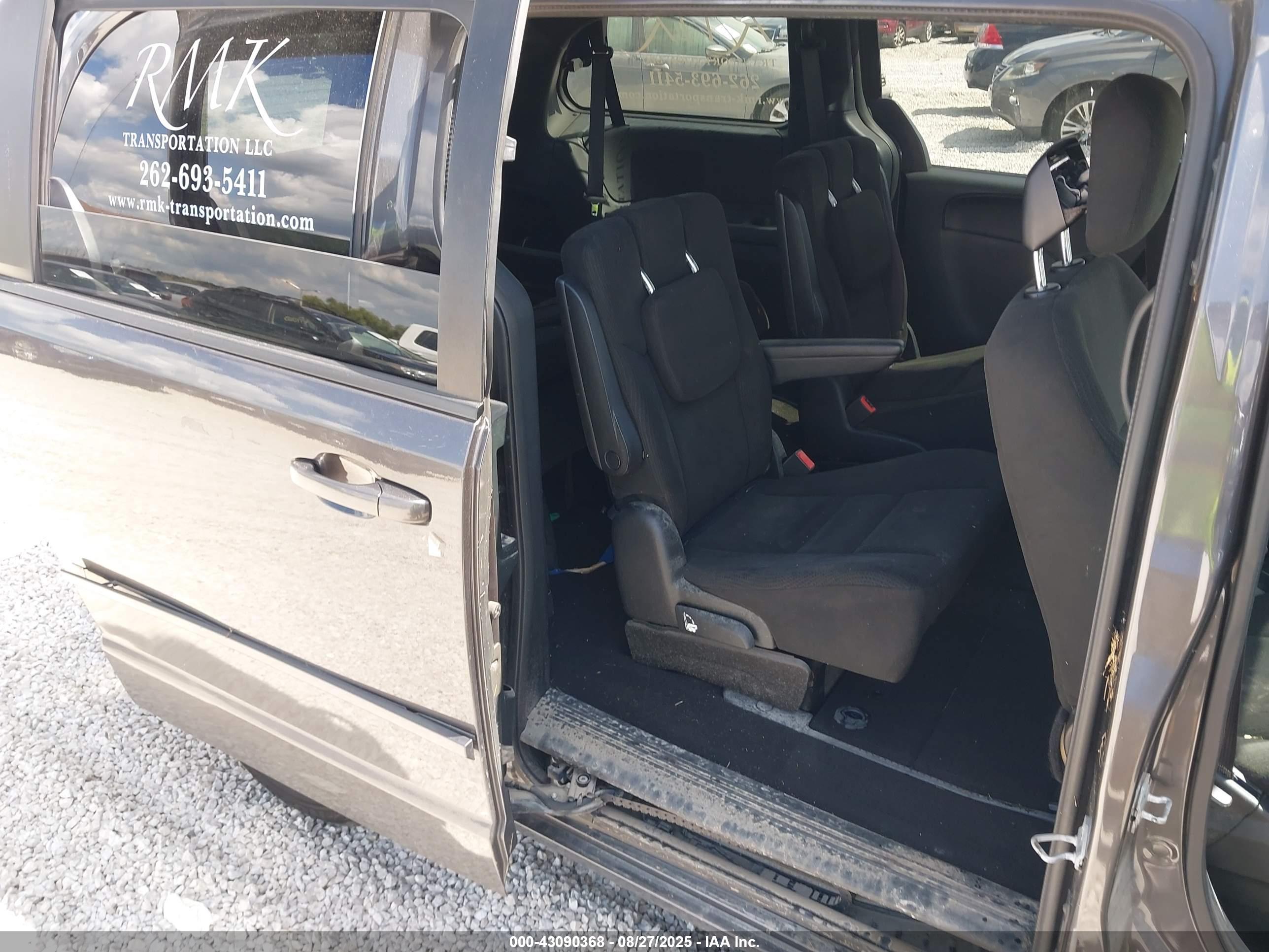 DODGE GRAND image 8