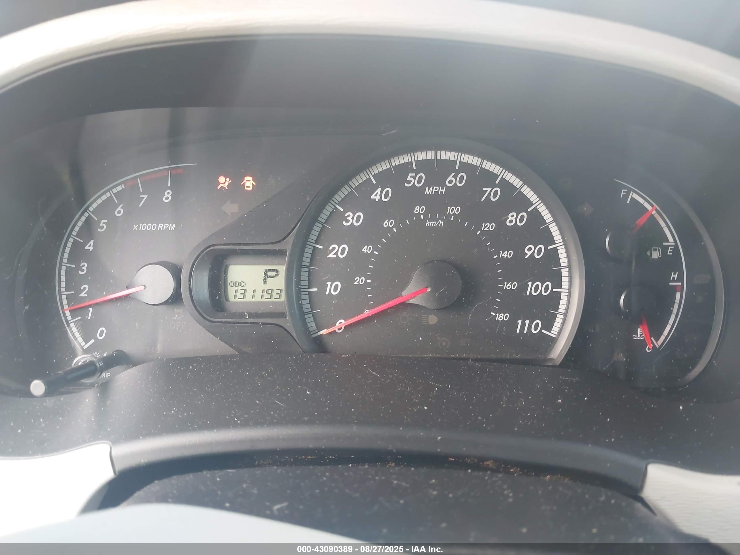 TOYOTA SIENNA image 7