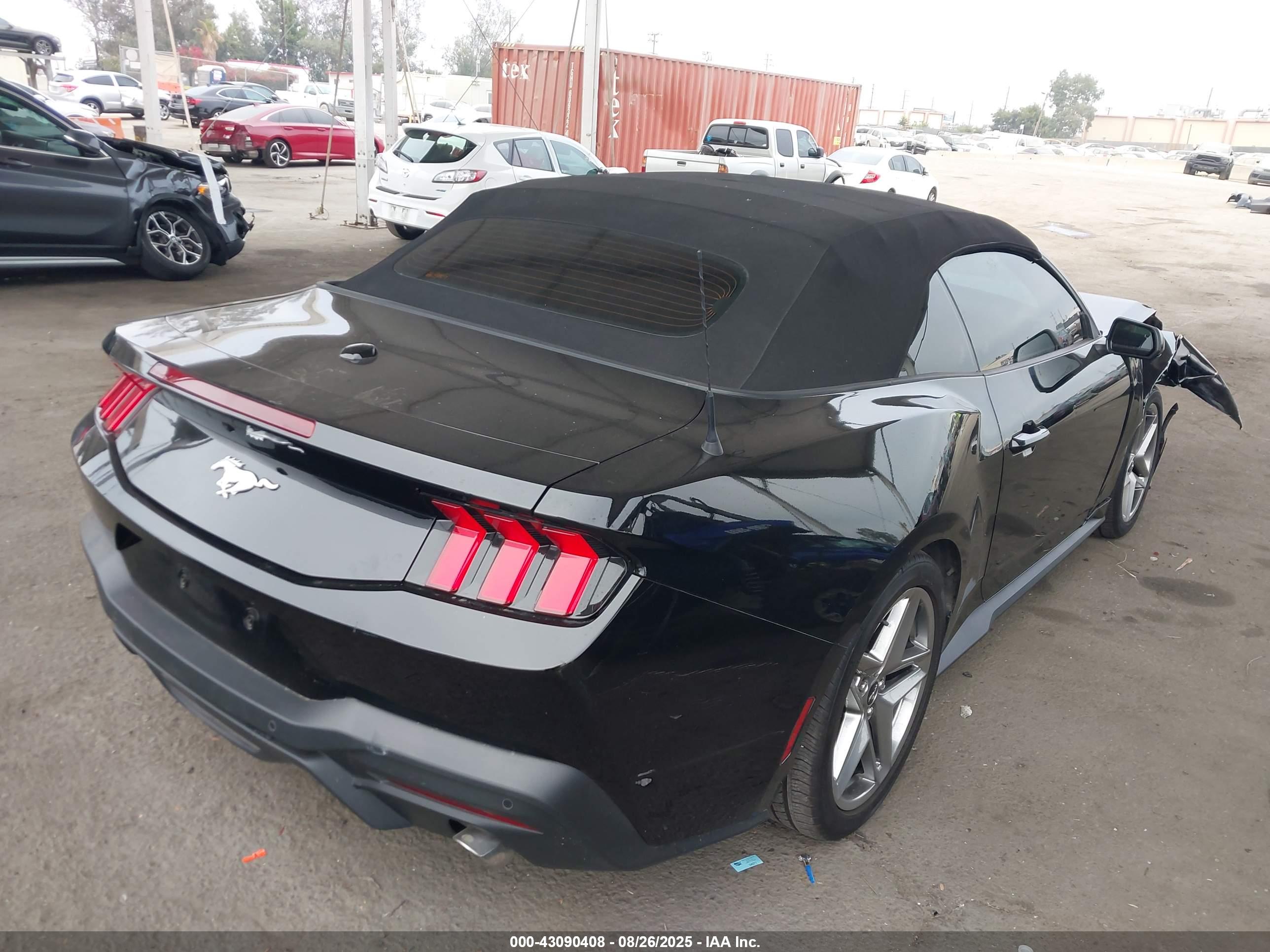FORD MUSTANG image 4