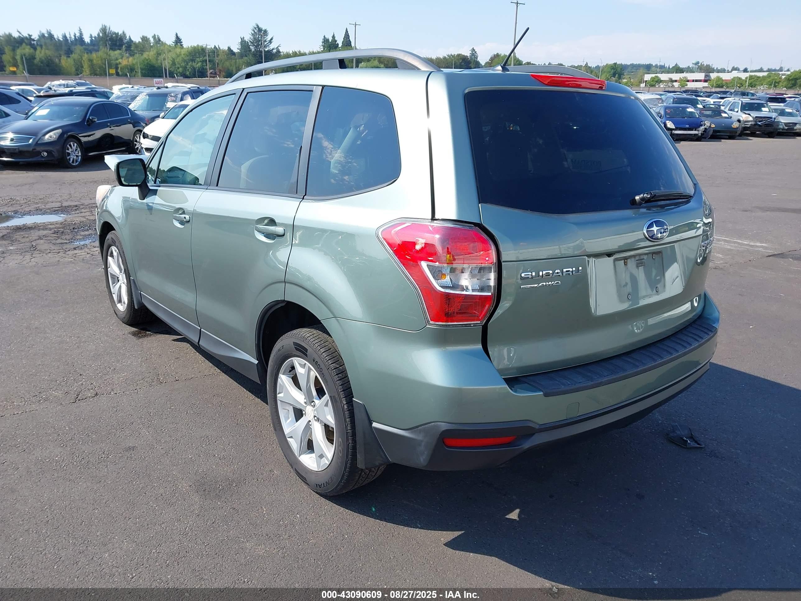 SUBARU FORESTER image 3