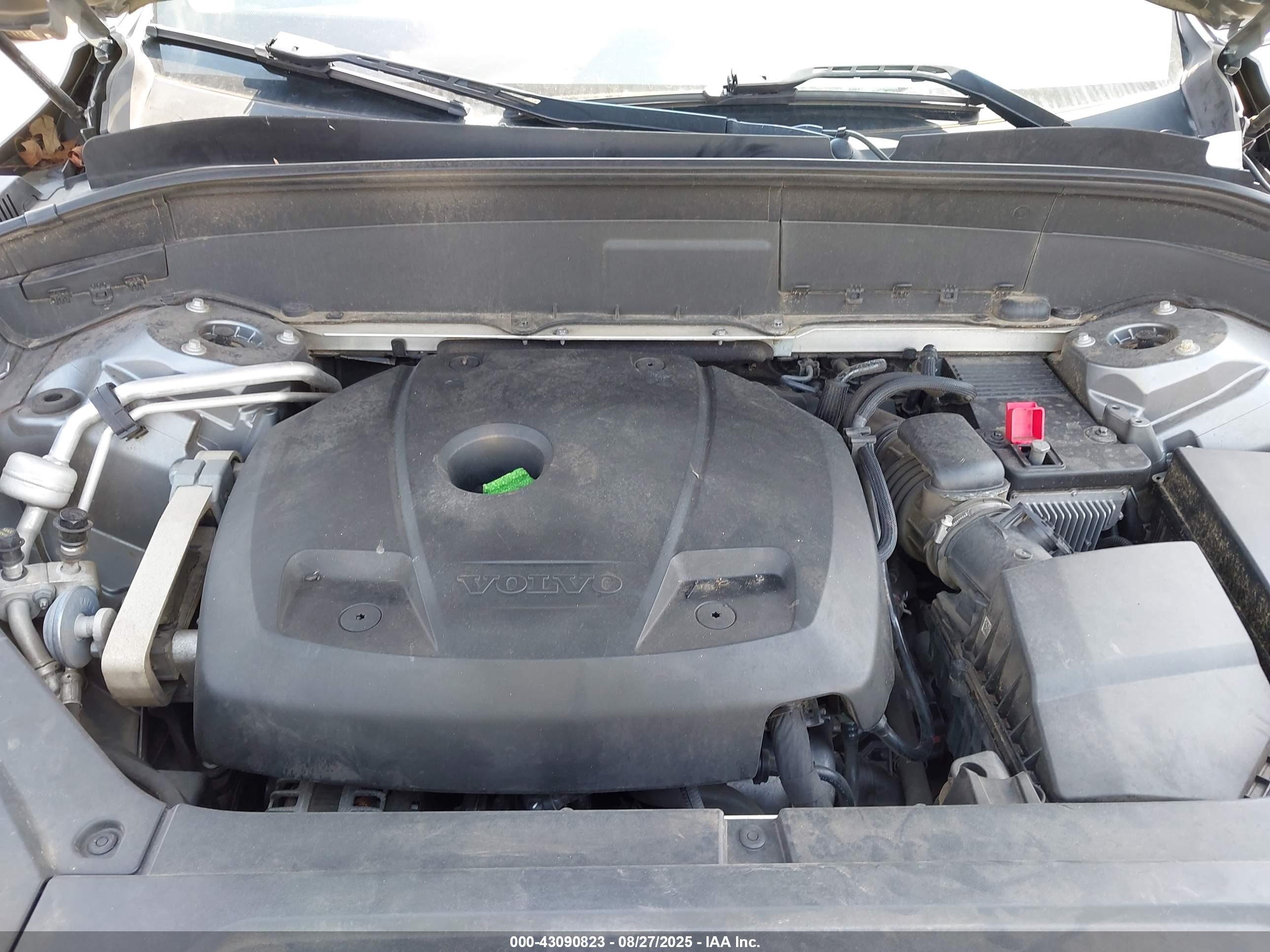 VOLVO XC90 image 10