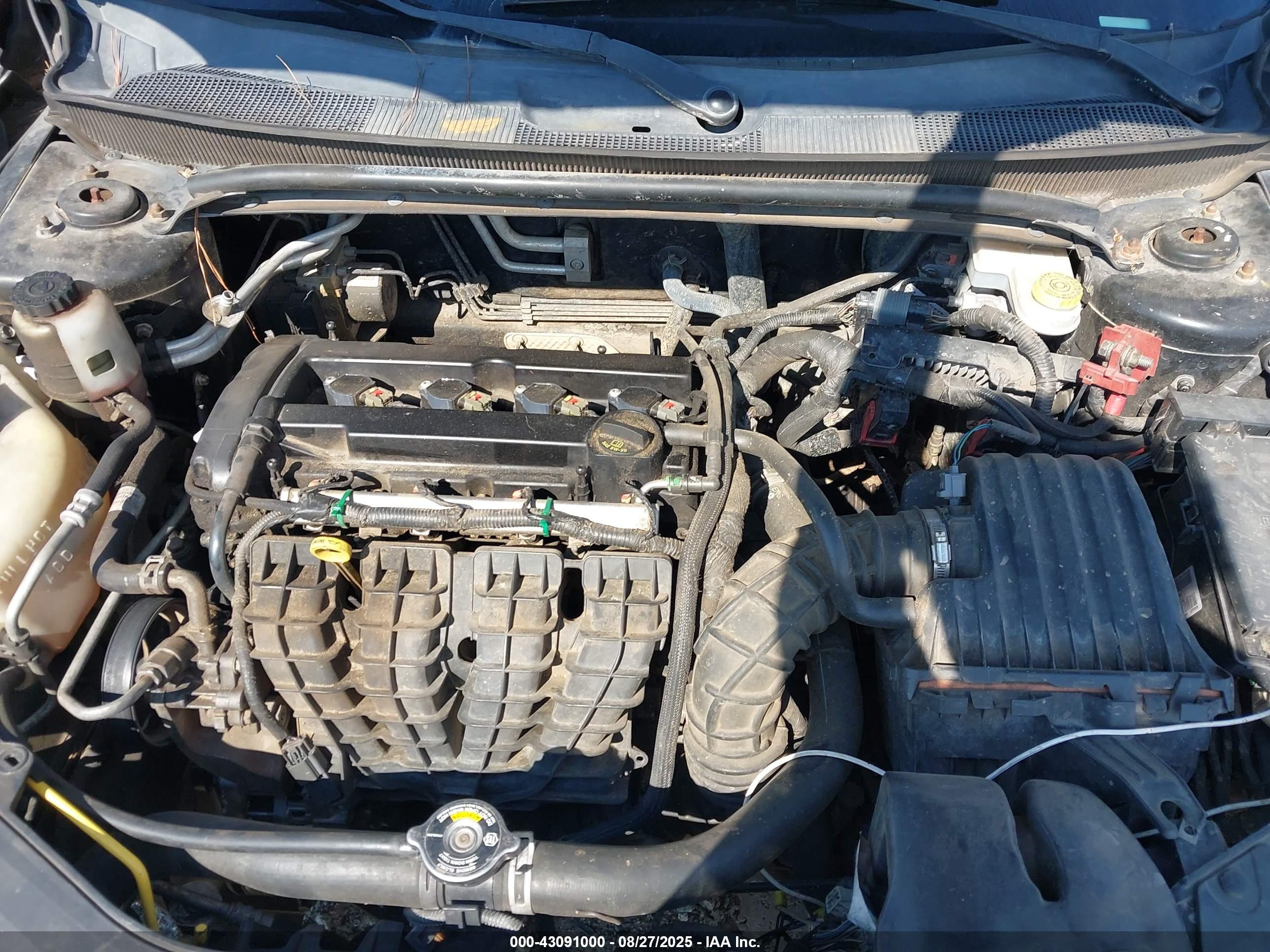 CHRYSLER 200 image 10