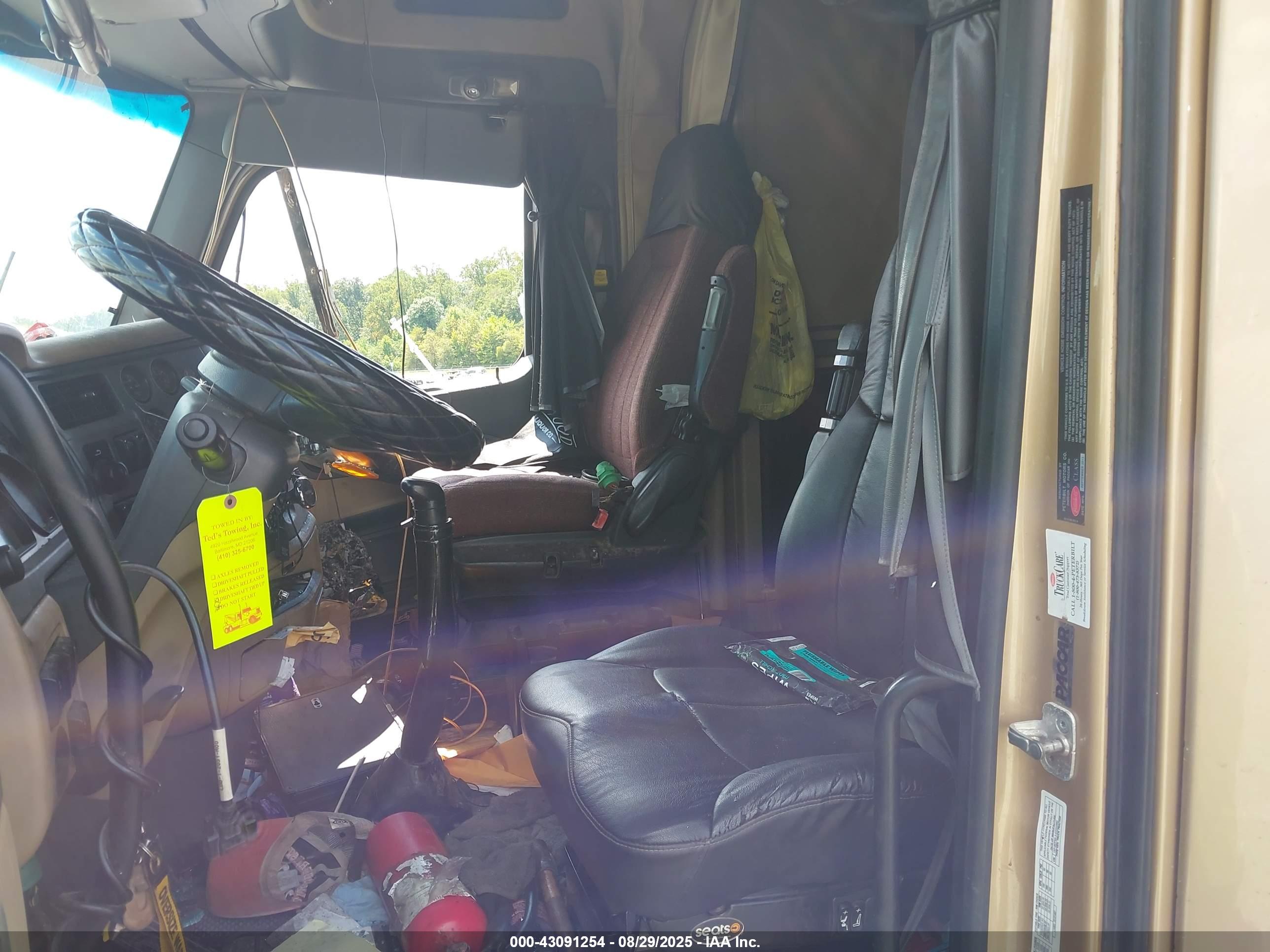 PETERBILT 579 image 8