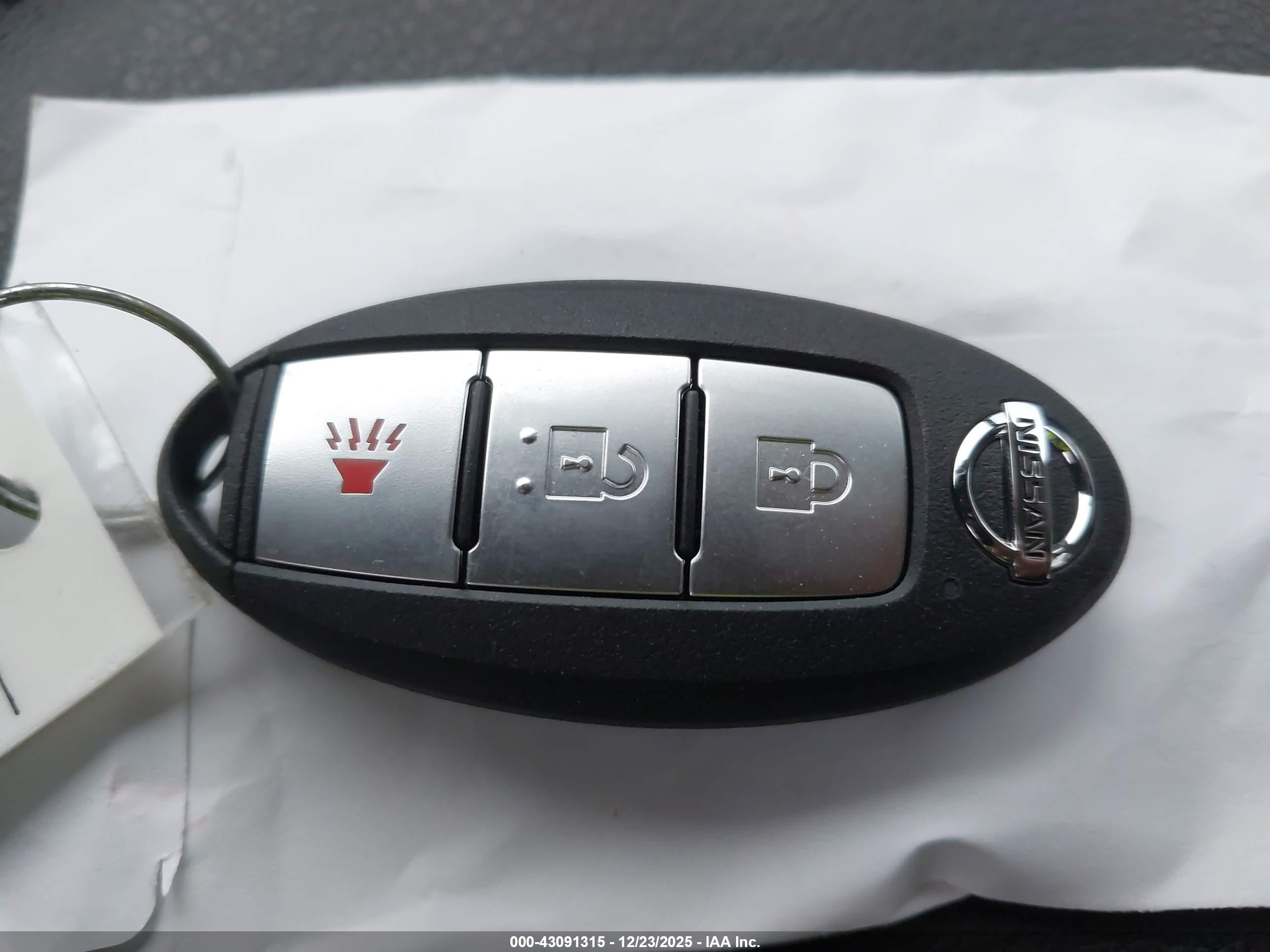 NISSAN FRONTIER image 11