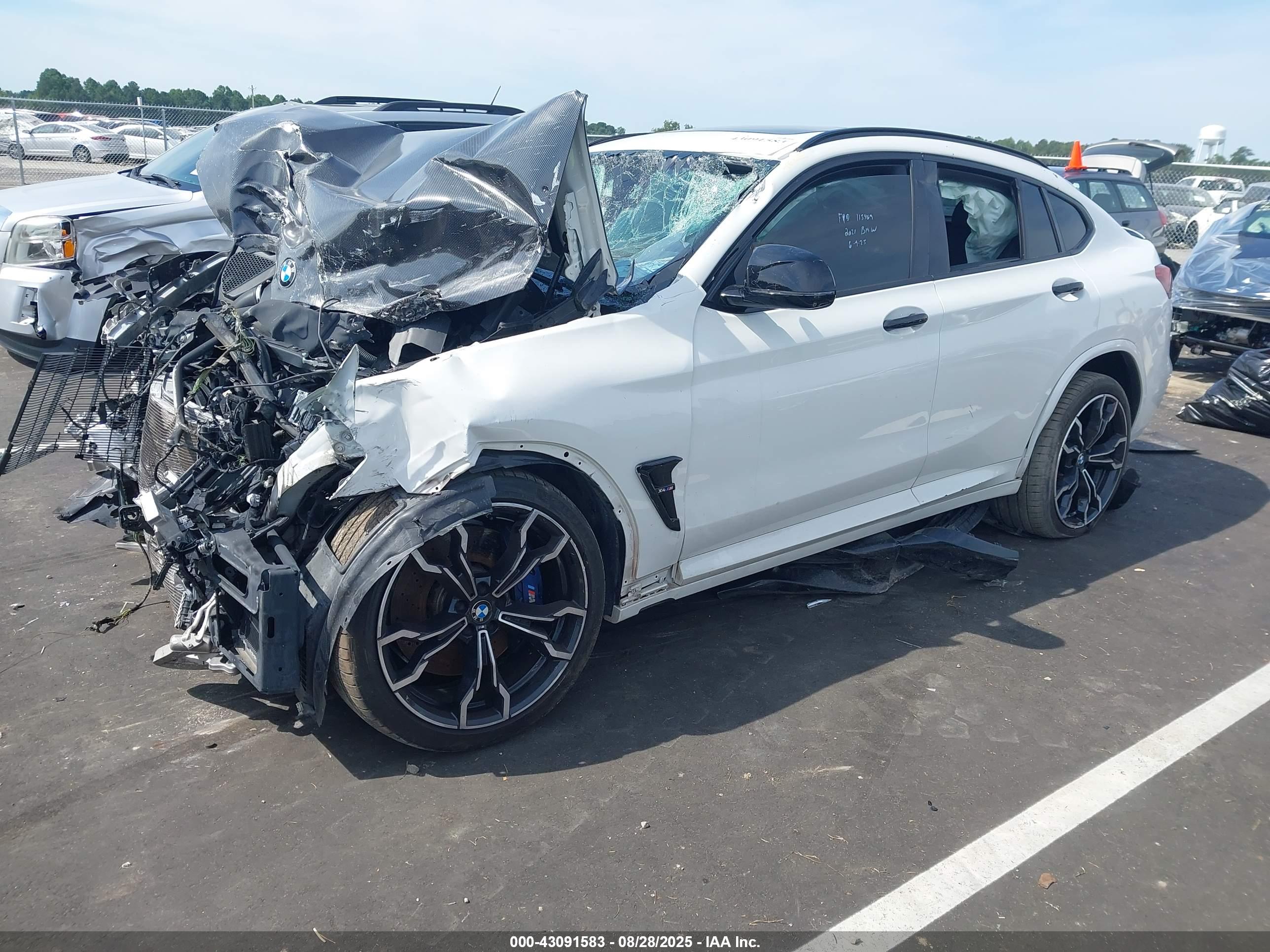 BMW X4 image 2