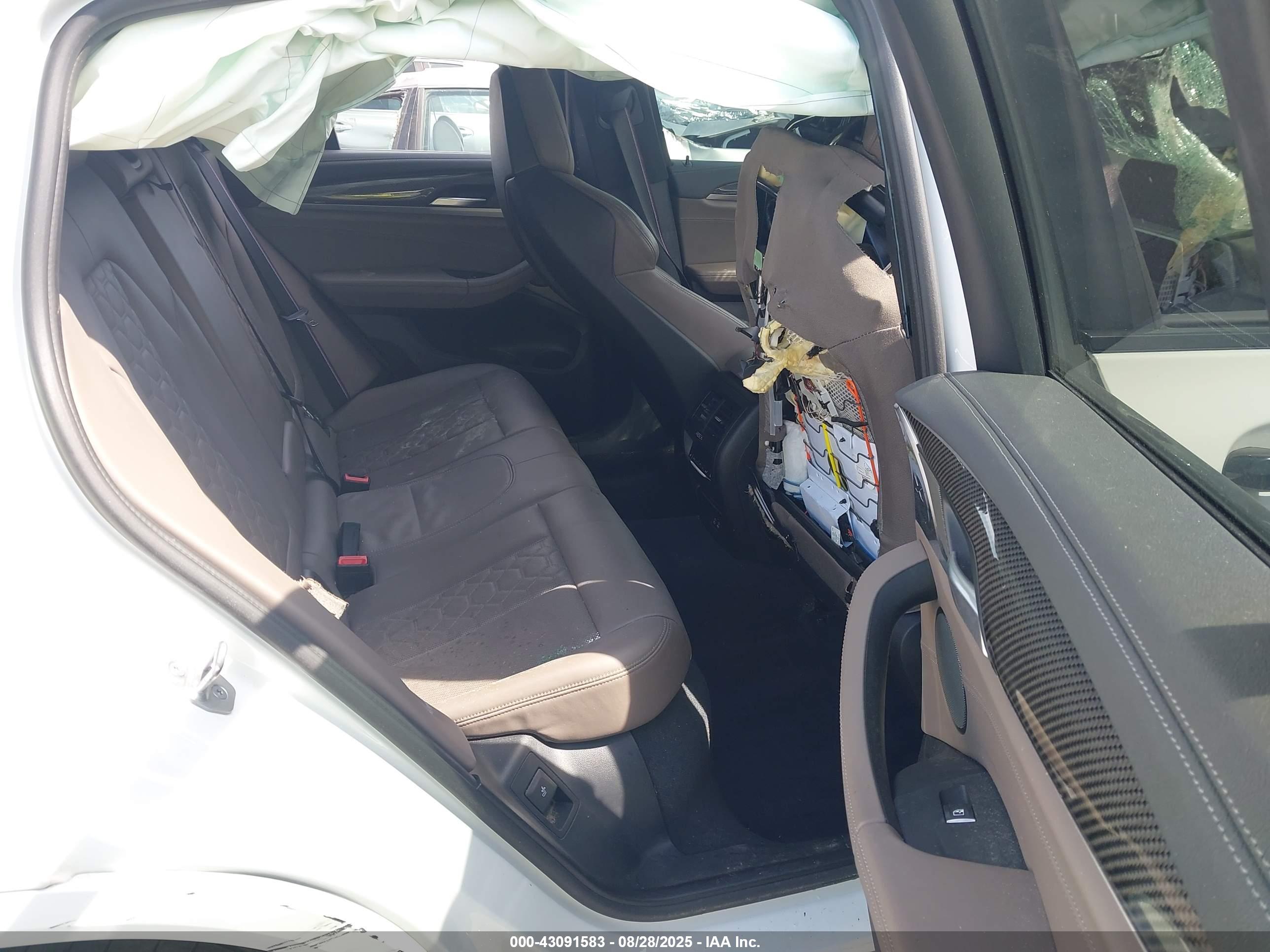 BMW X4 image 8