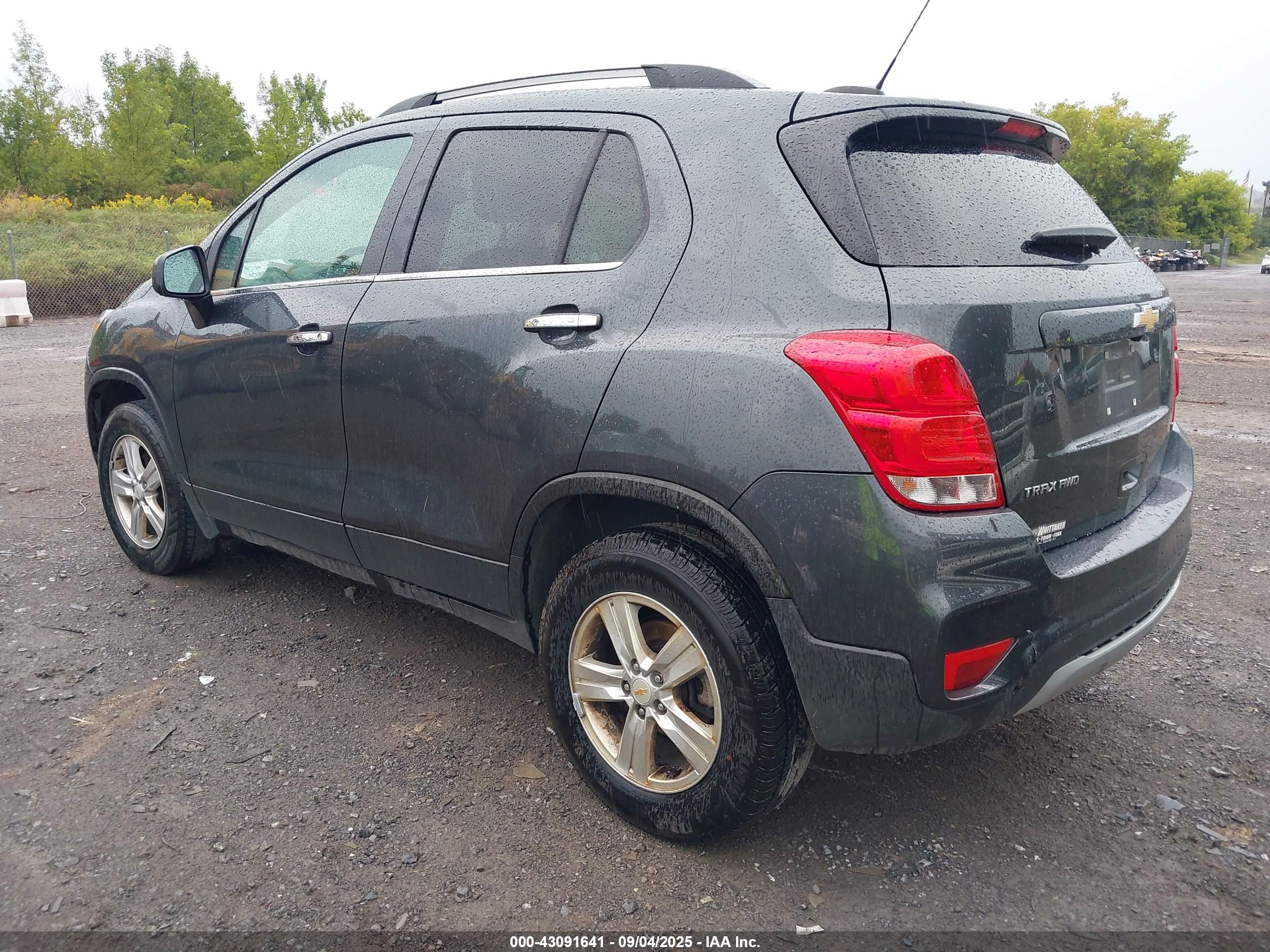 CHEVROLET TRAX image 3