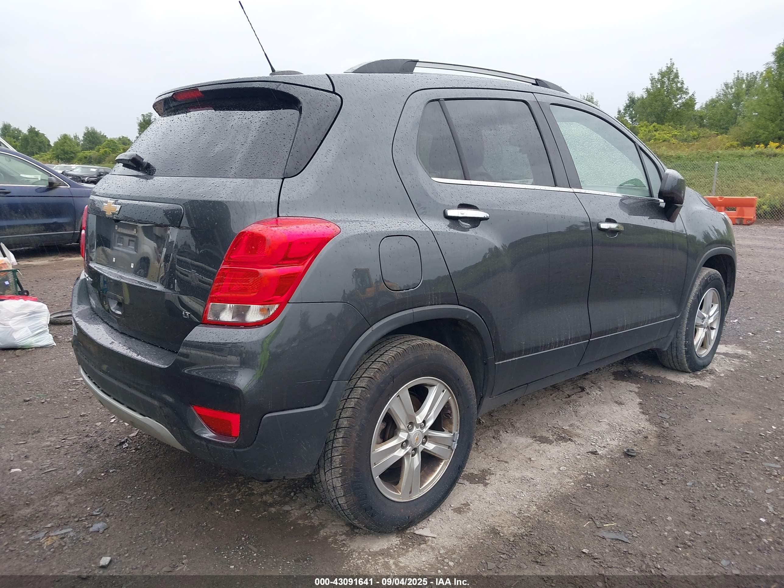 CHEVROLET TRAX image 4