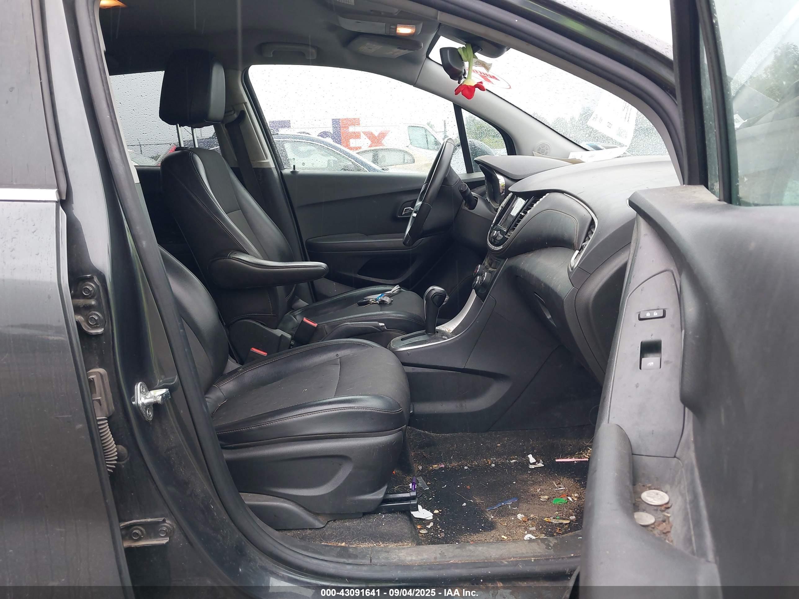 CHEVROLET TRAX image 5