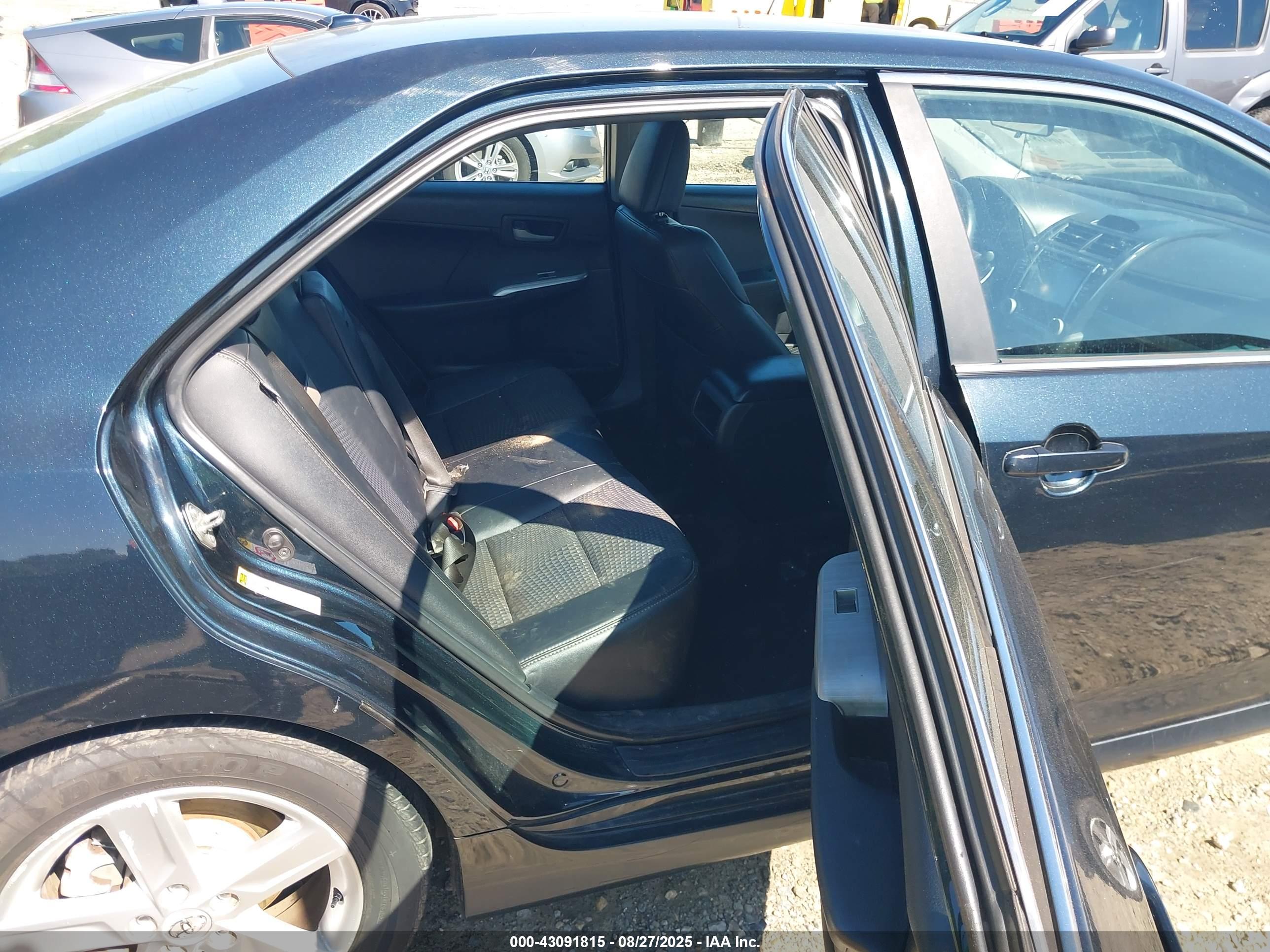 TOYOTA CAMRY image 8