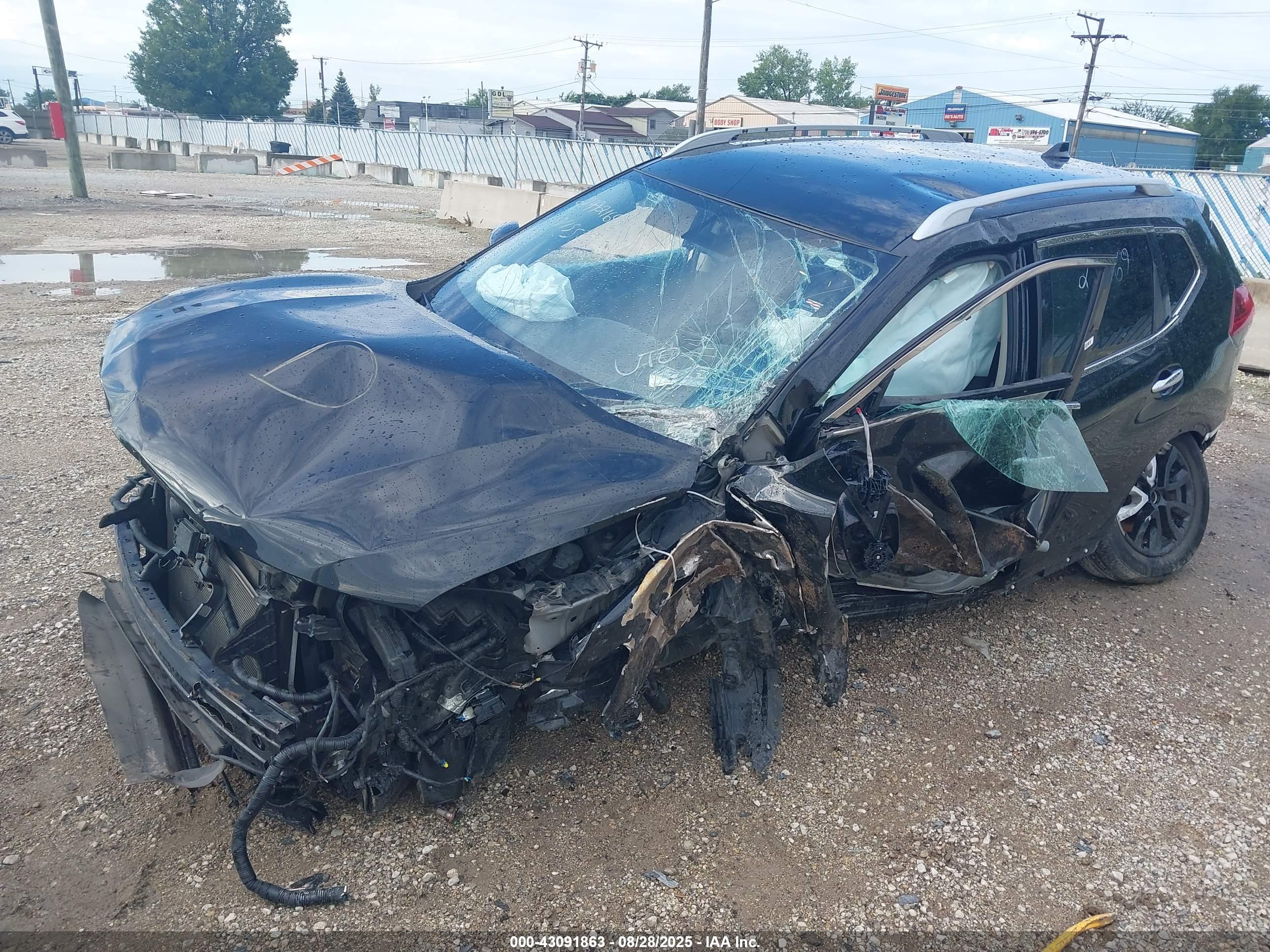 NISSAN ROGUE image 2
