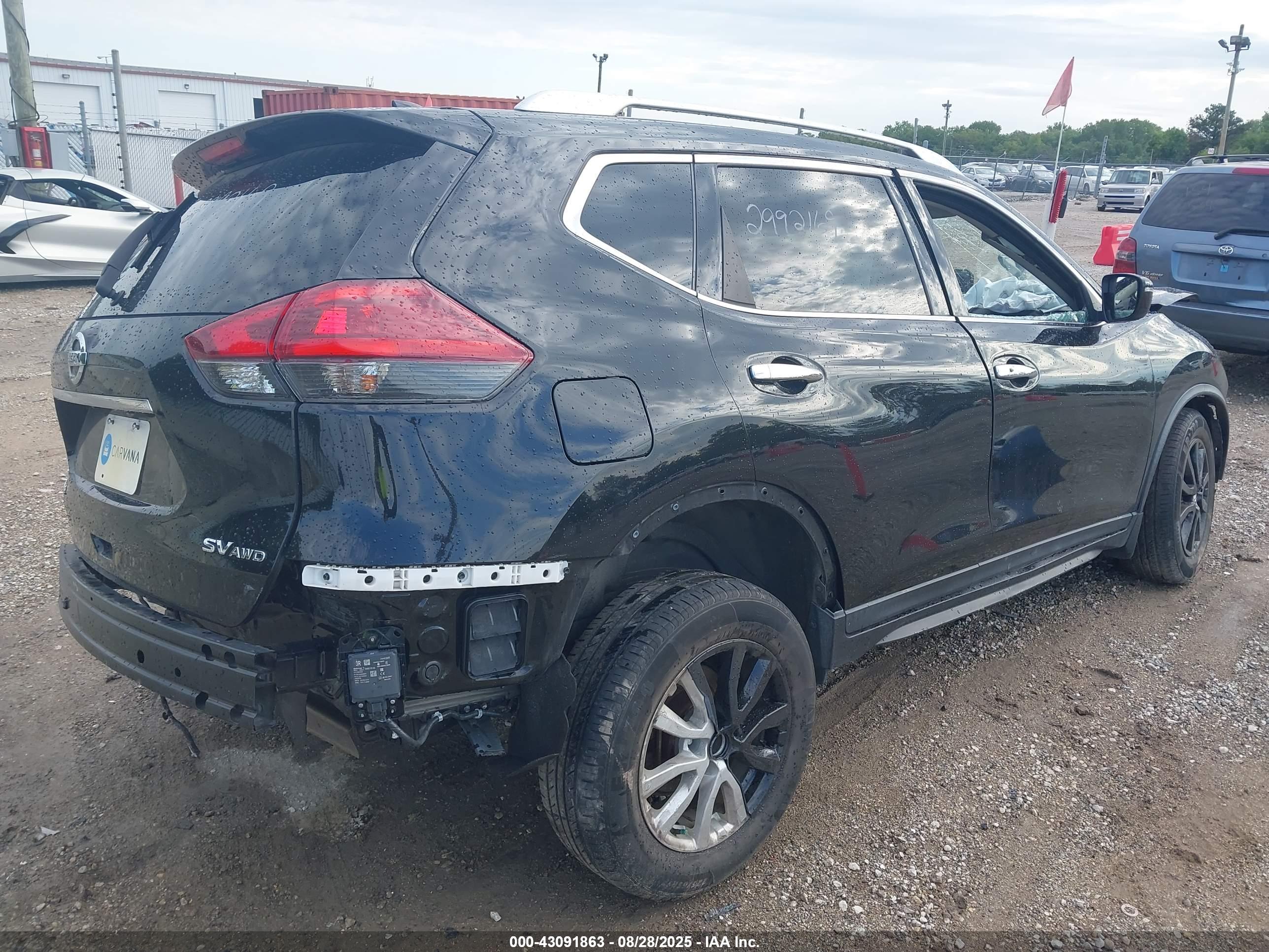 NISSAN ROGUE image 4