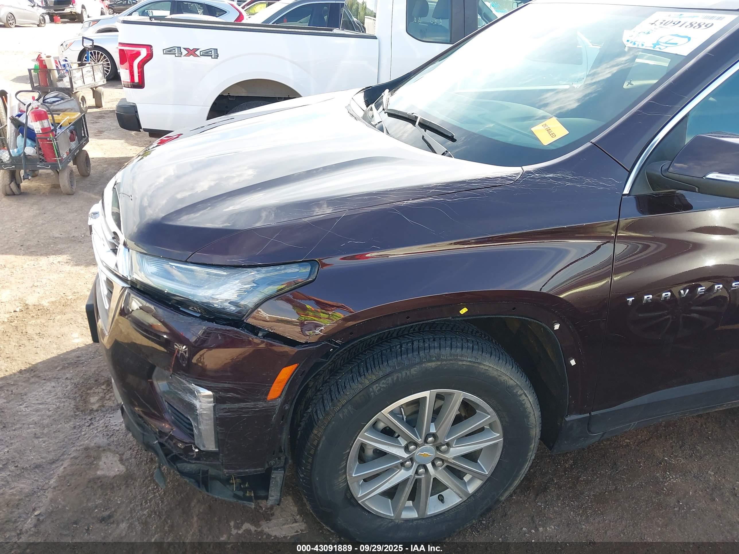 CHEVROLET TRAVERSE image 6