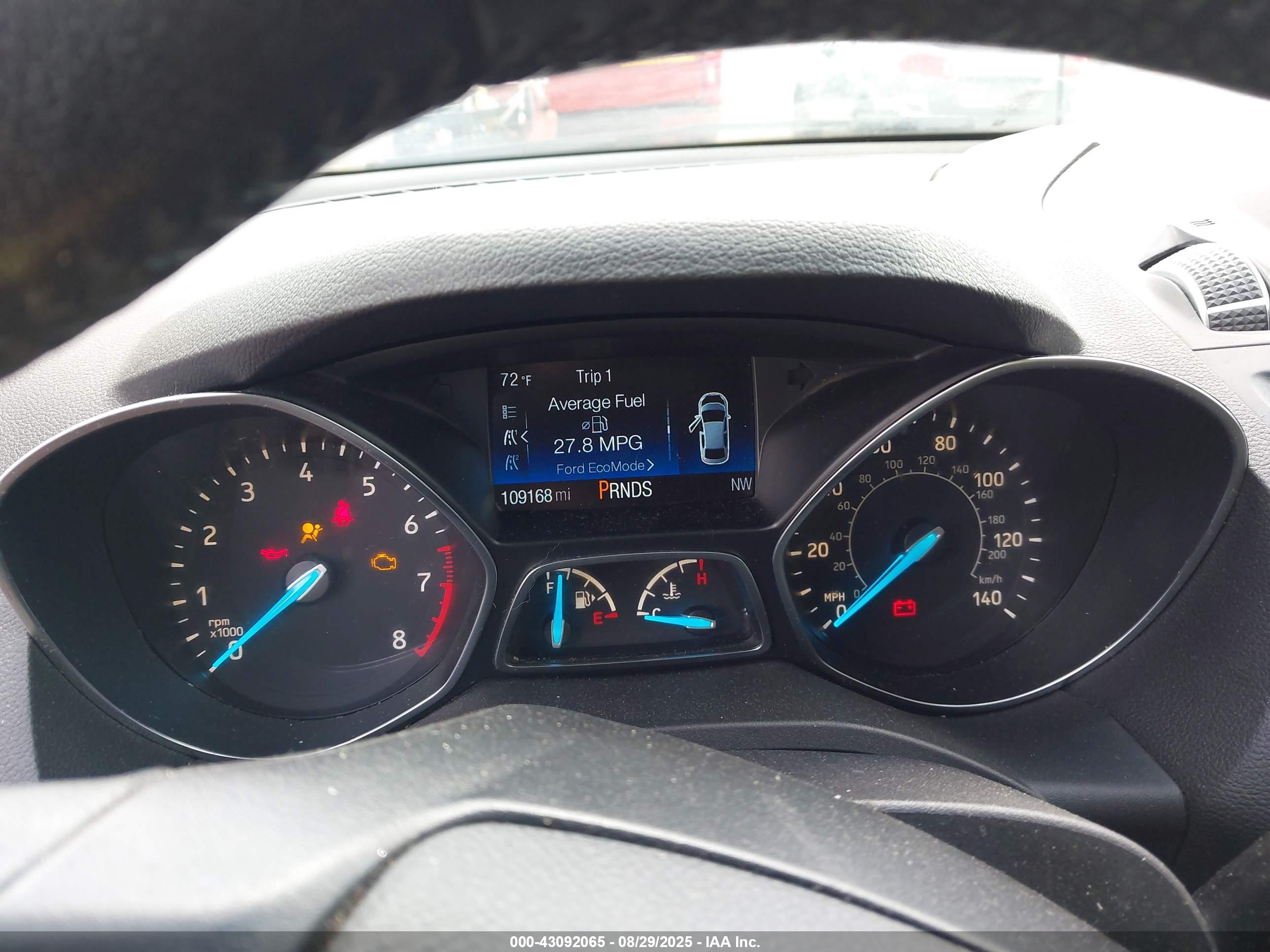 FORD ESCAPE image 7