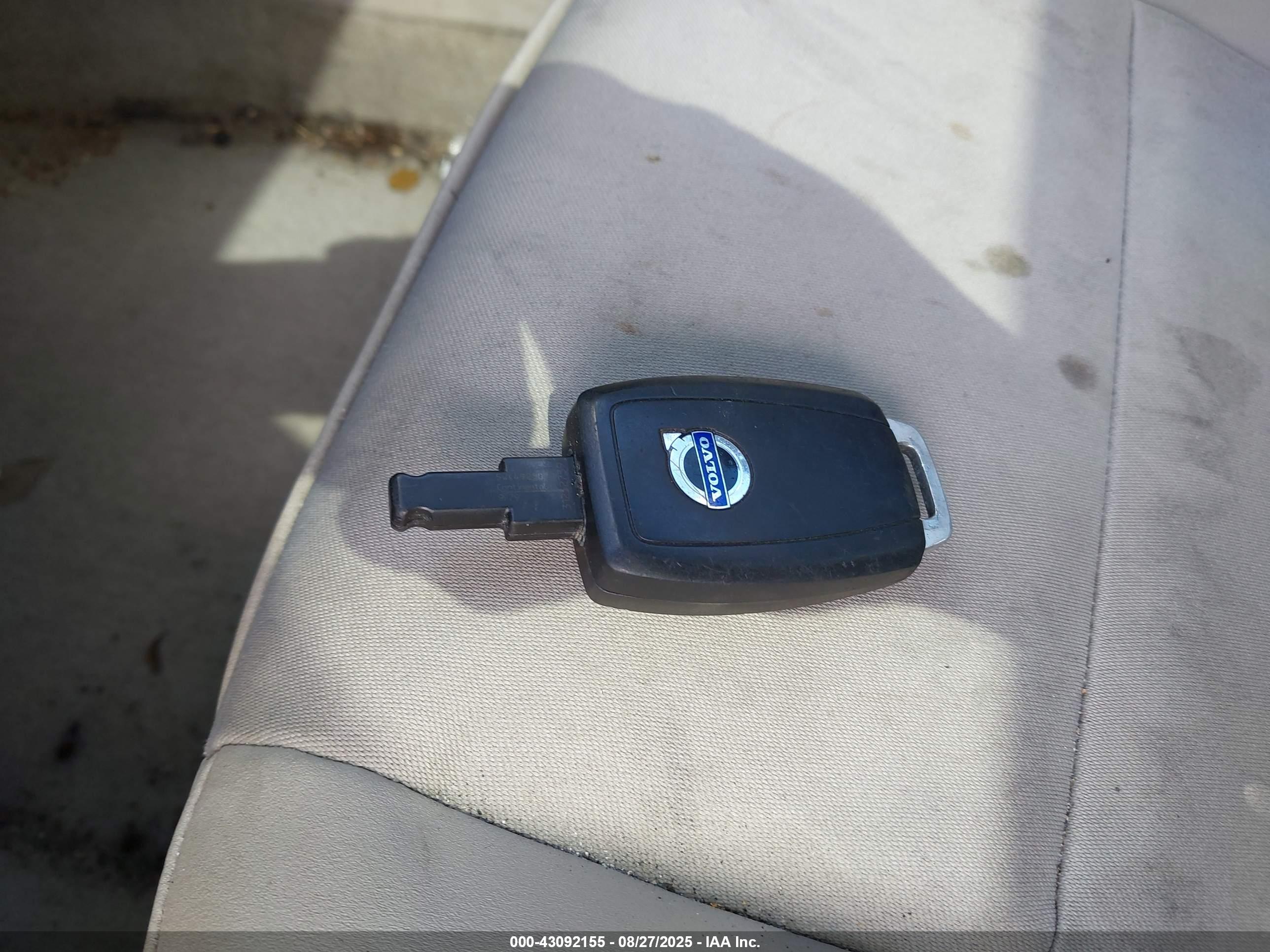 VOLVO S40 image 11