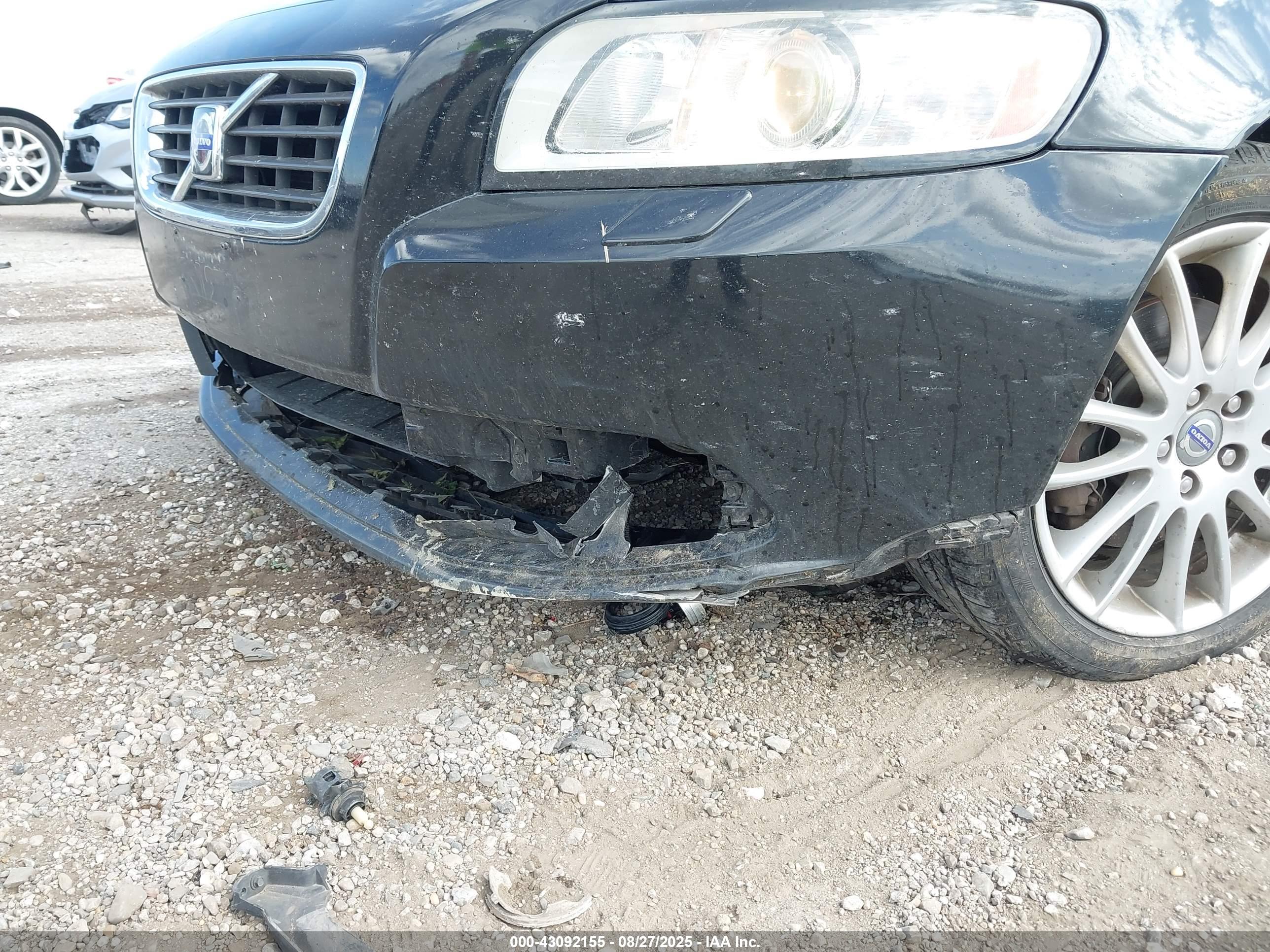 VOLVO S40 image 6