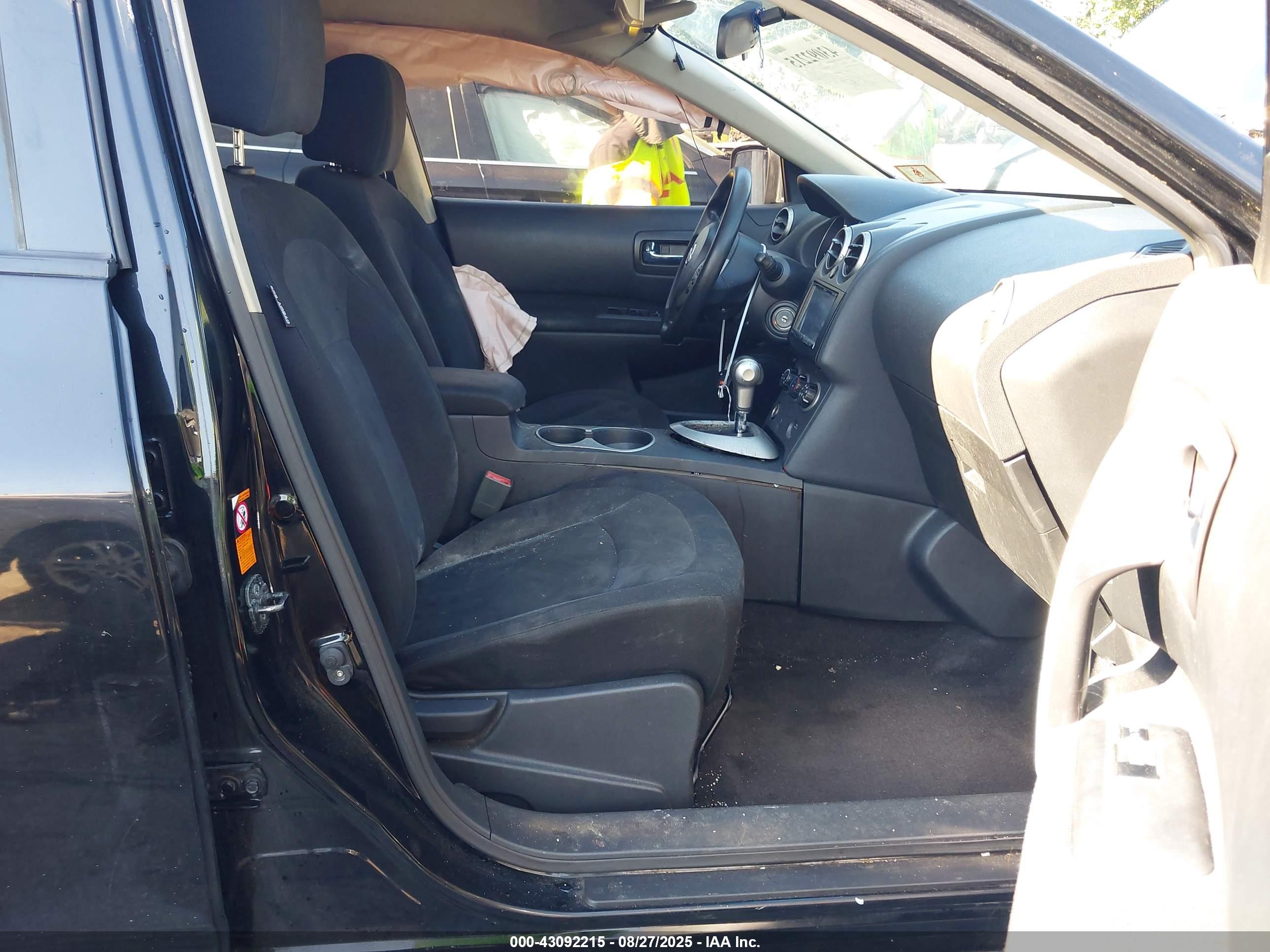 NISSAN ROGUE image 5