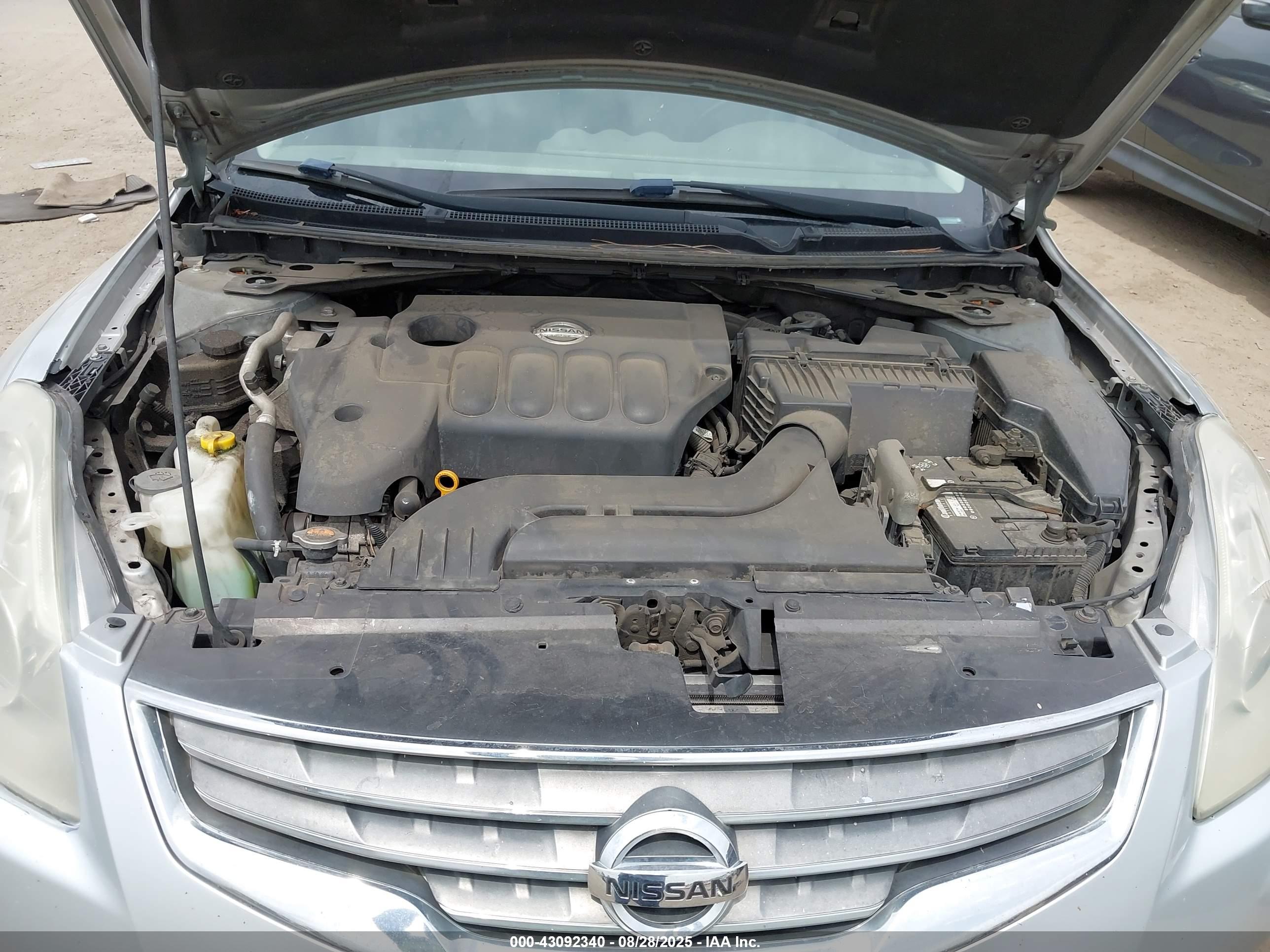 NISSAN ALTIMA image 10