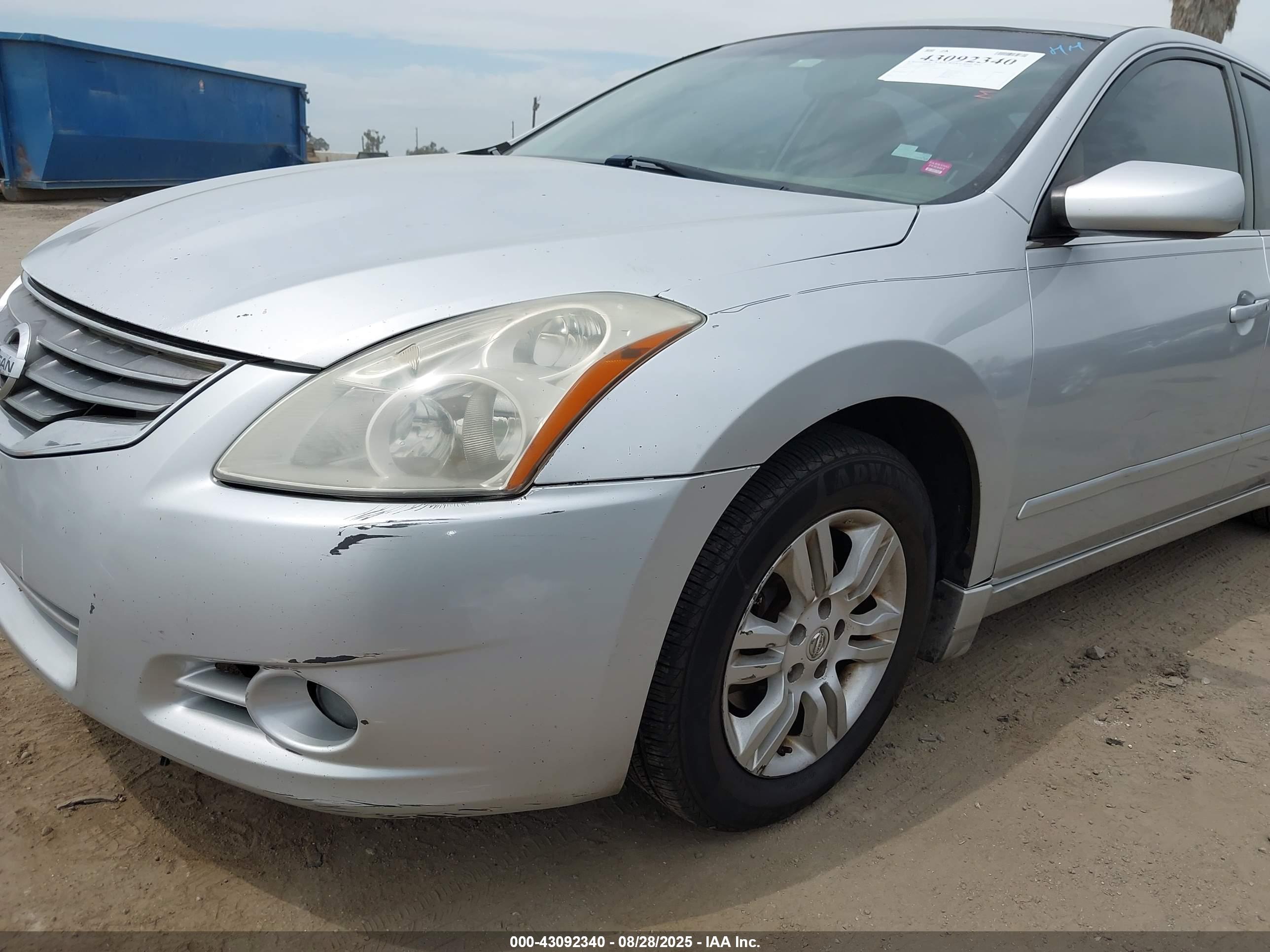 NISSAN ALTIMA image 6
