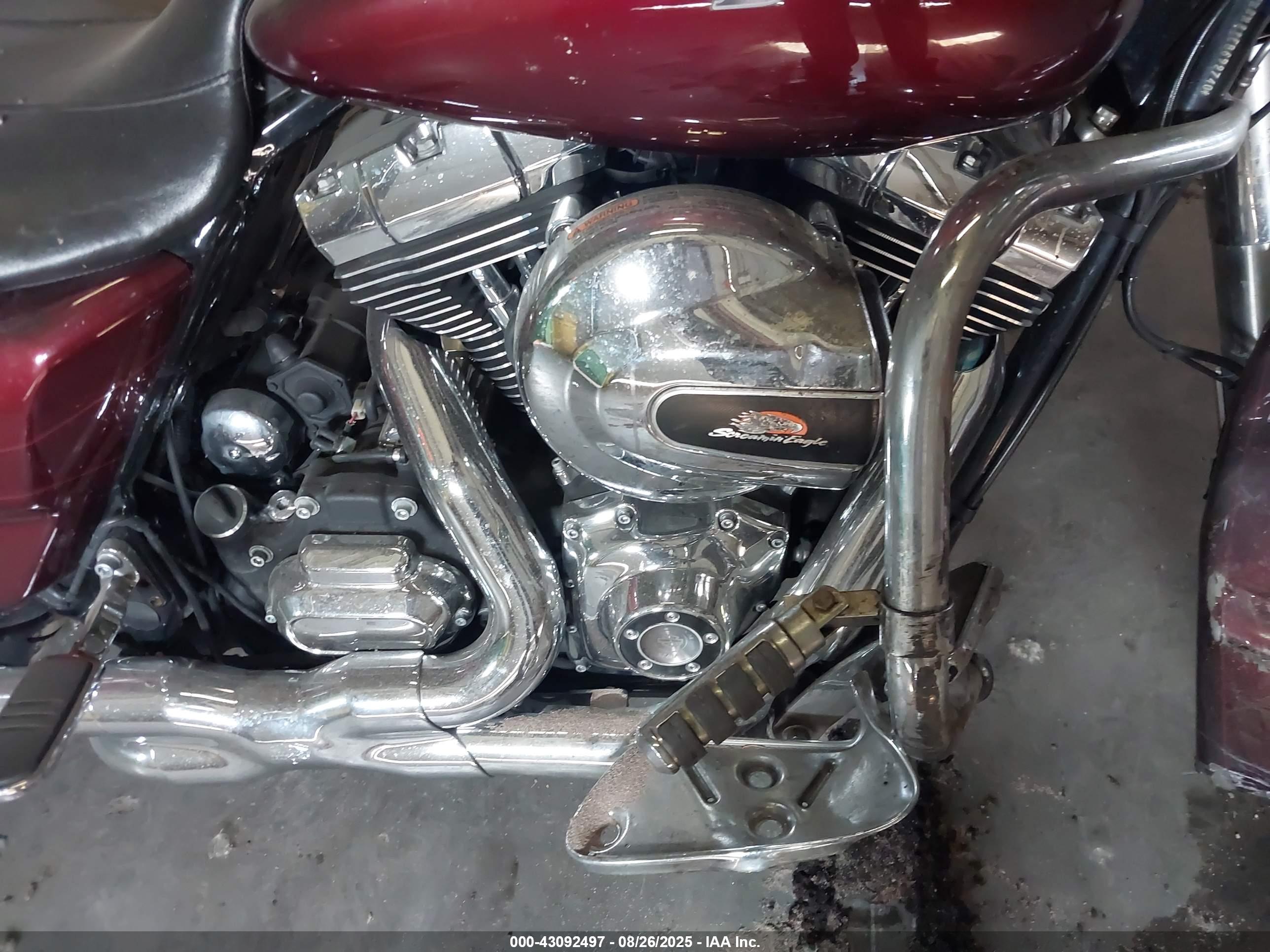 HARLEY-DAVIDSON FLHXS image 8