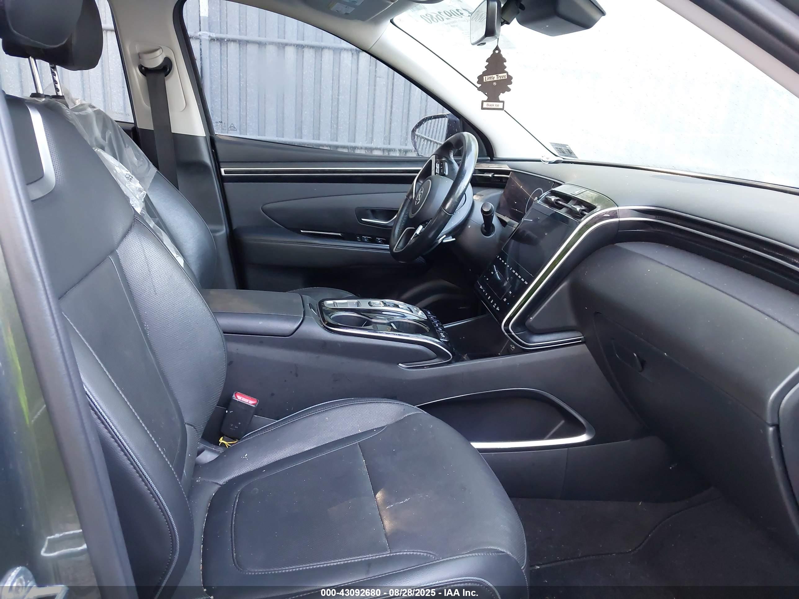 HYUNDAI TUCSON image 5