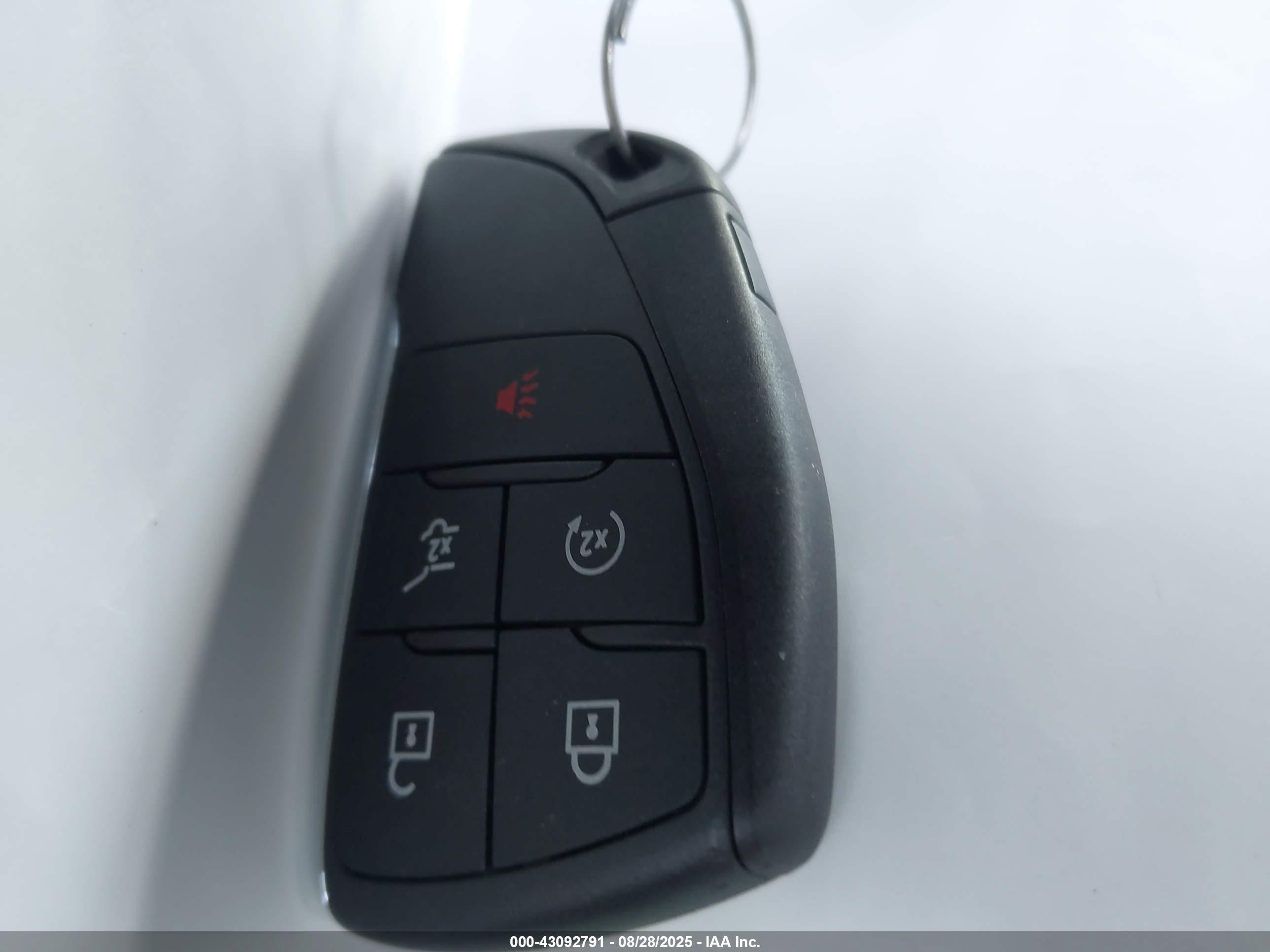 CHEVROLET TRAVERSE image 11