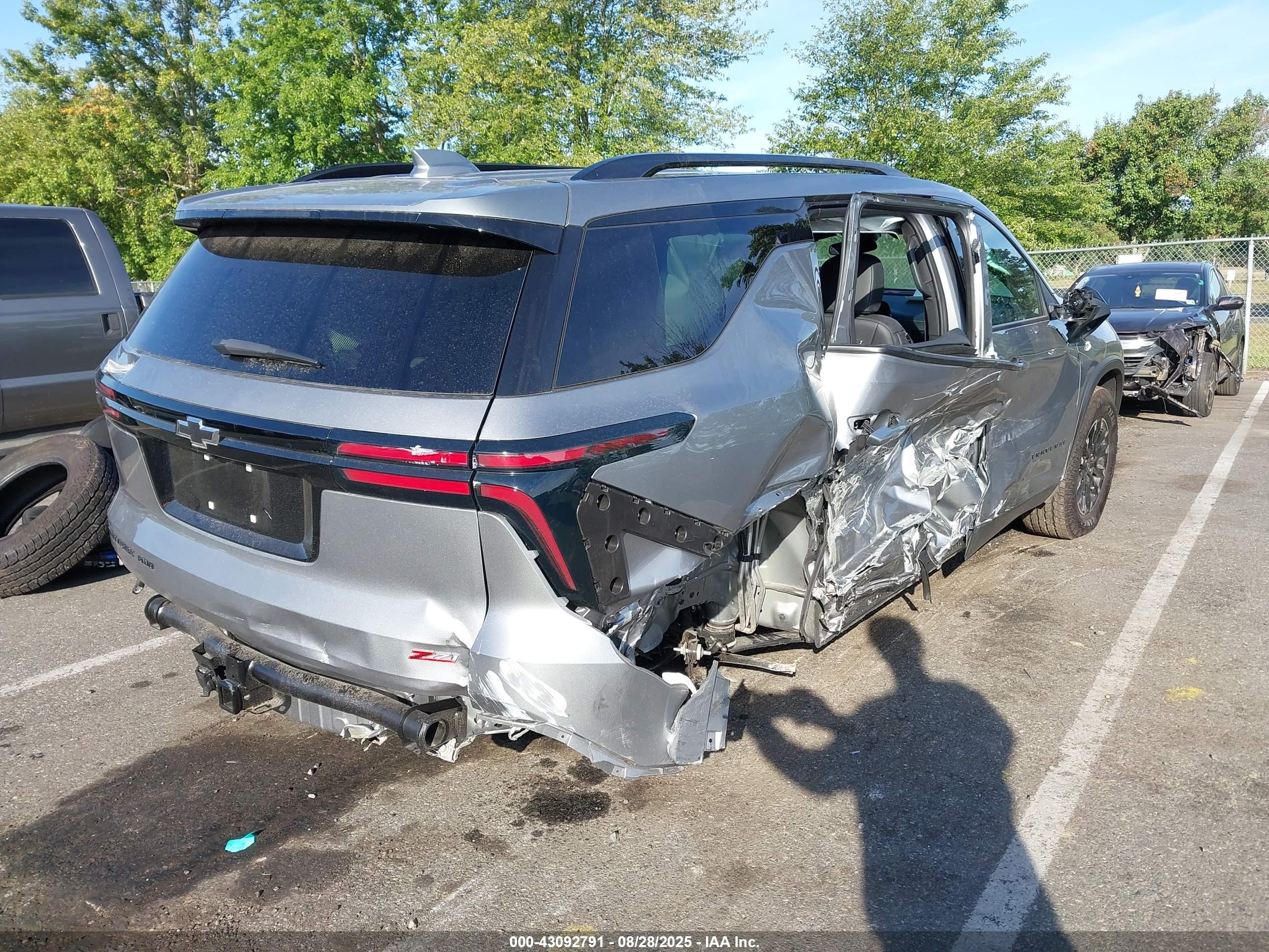 CHEVROLET TRAVERSE image 4
