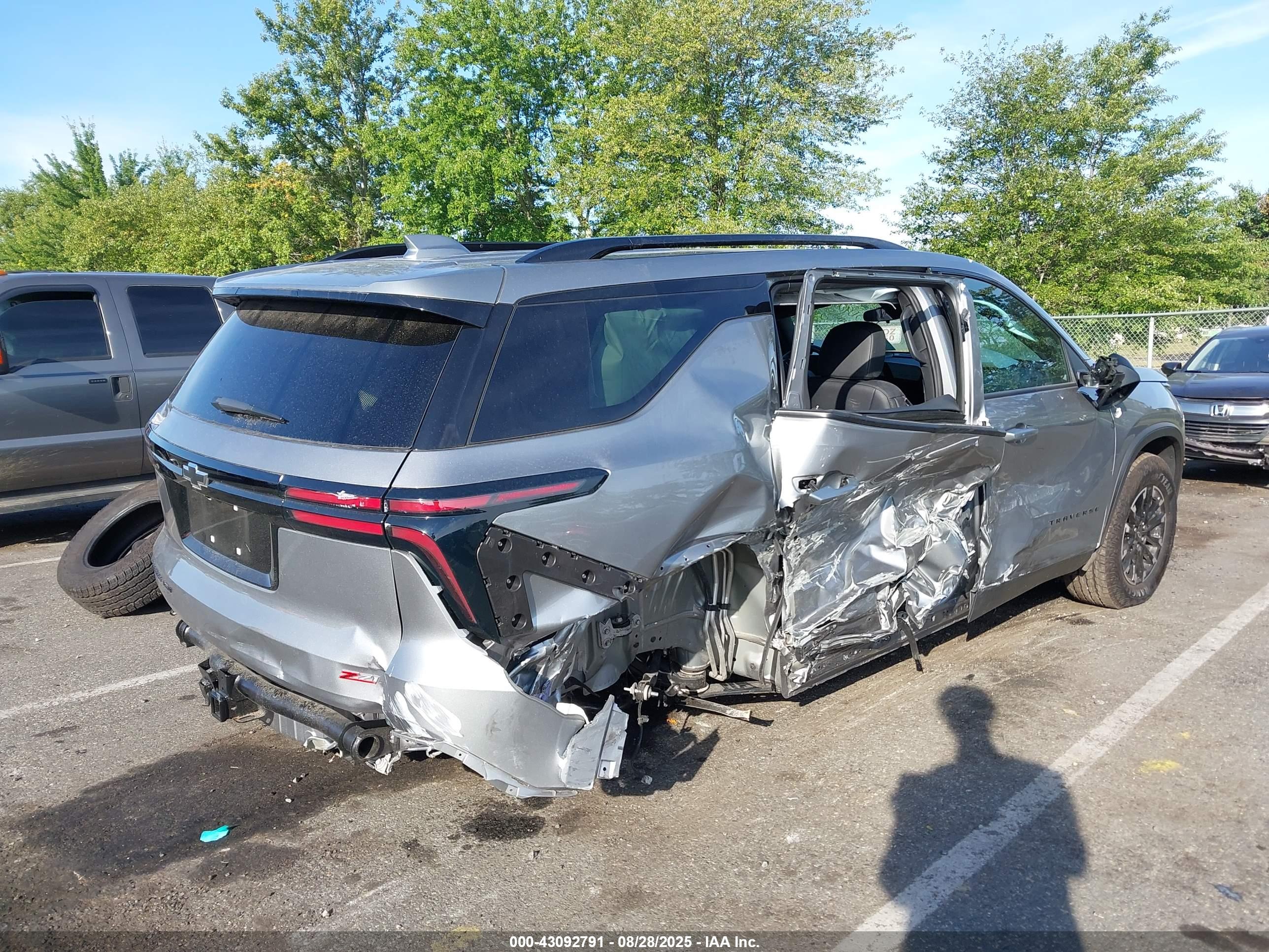 CHEVROLET TRAVERSE image 6