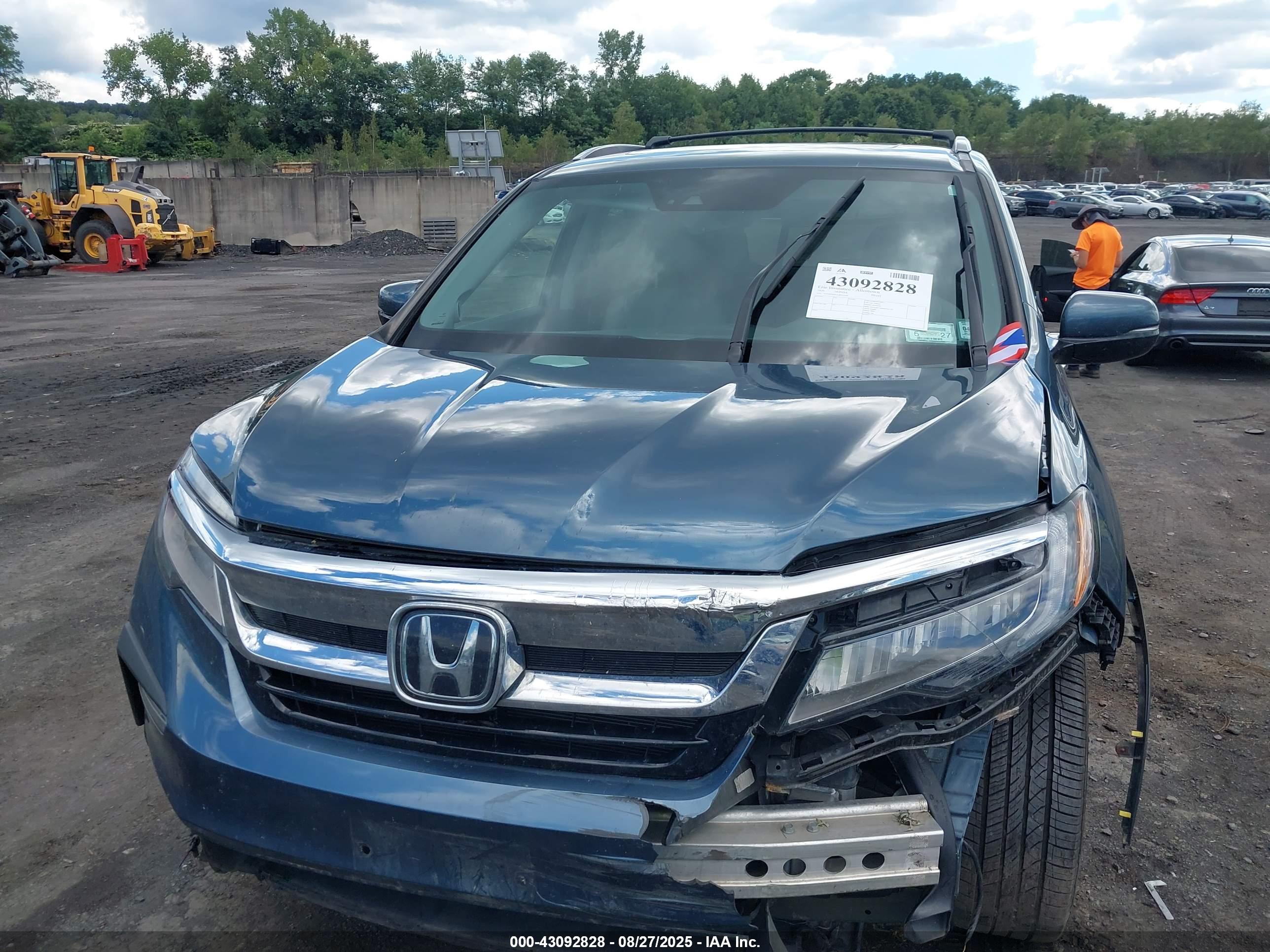 HONDA PILOT image 6