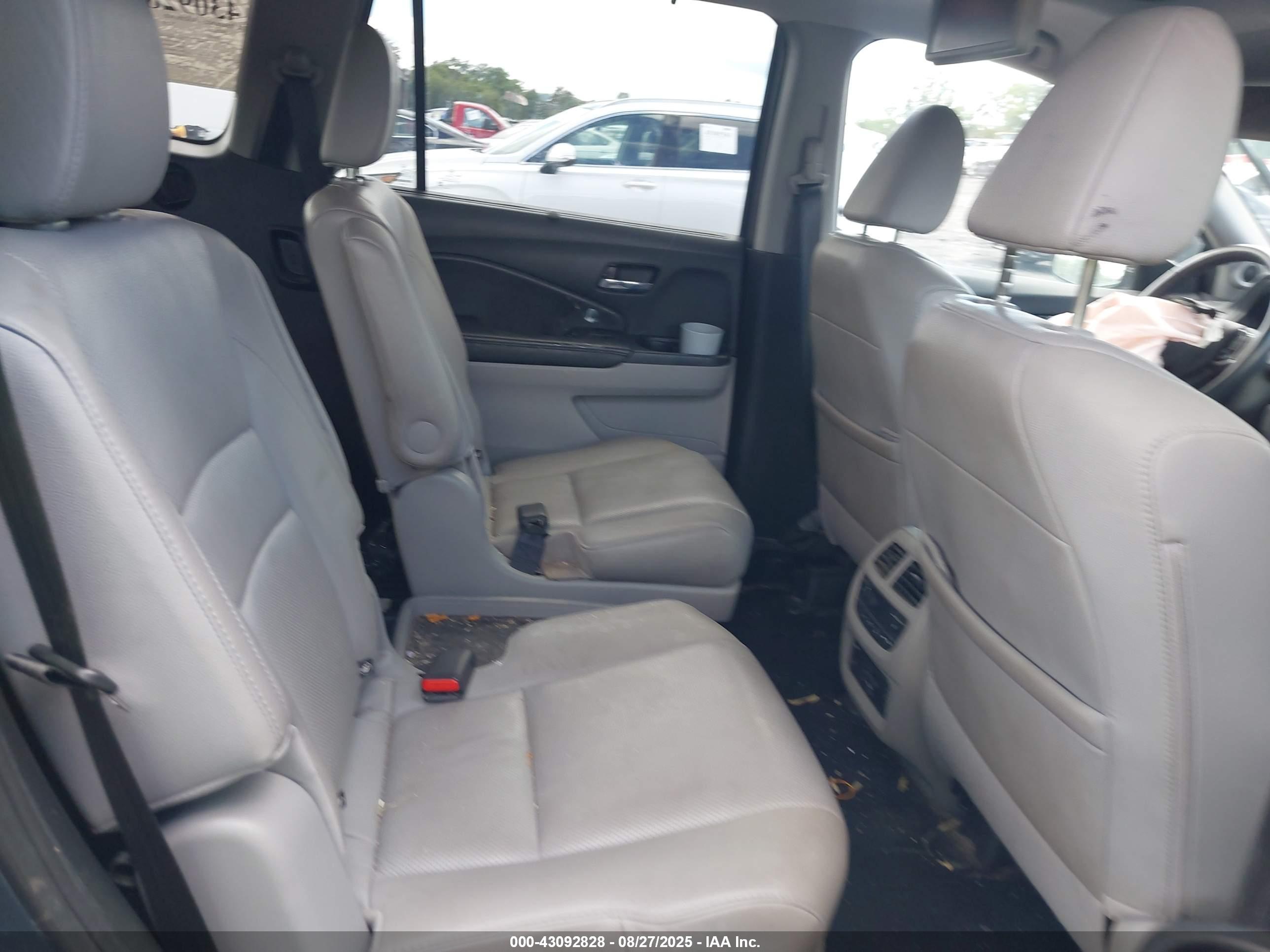 HONDA PILOT image 8