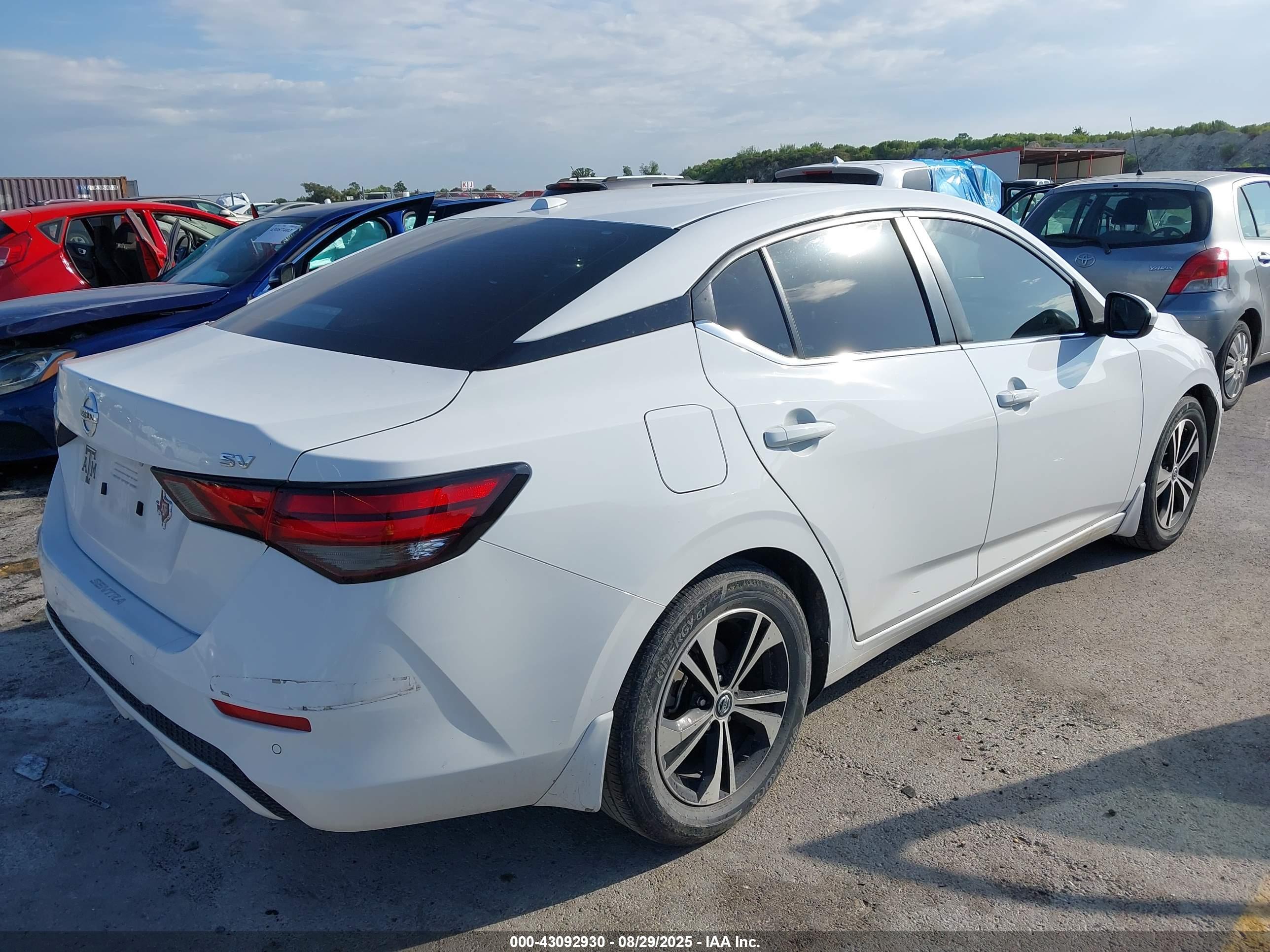 NISSAN SENTRA image 4