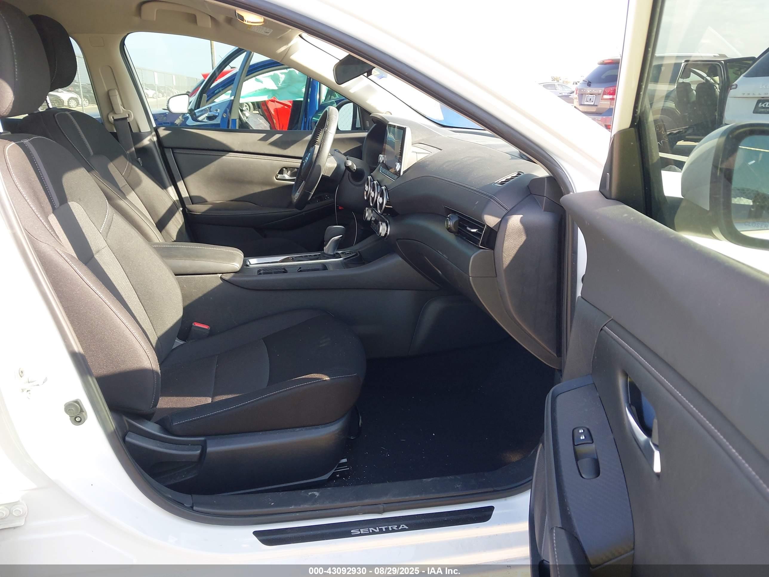 NISSAN SENTRA image 5