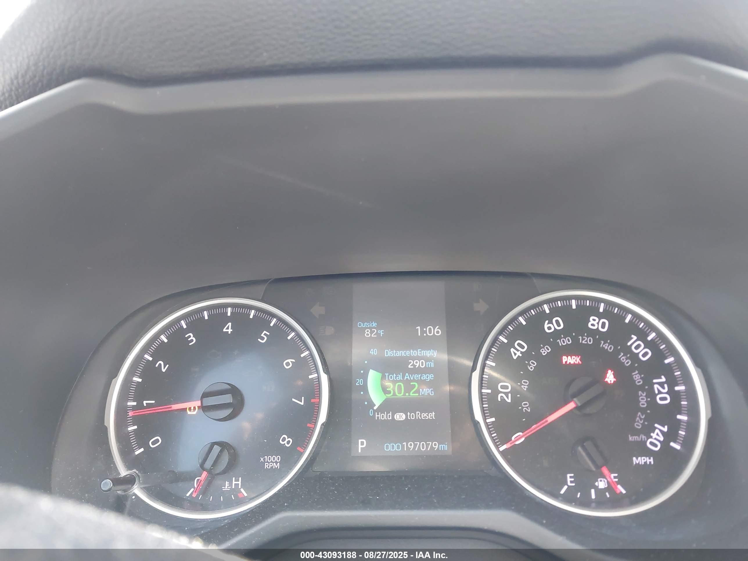 TOYOTA RAV4 image 7
