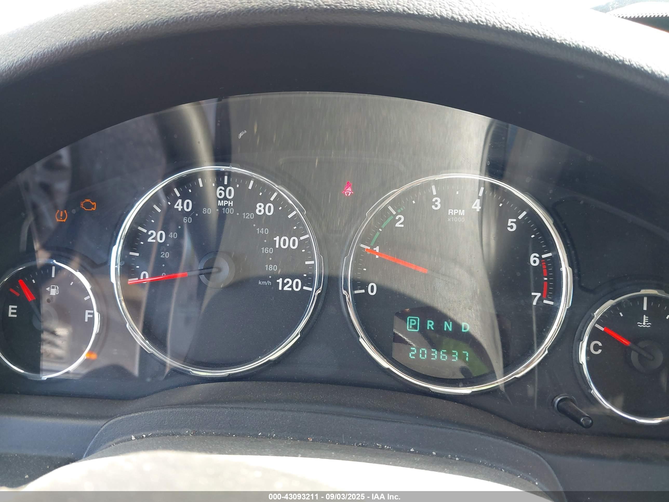 JEEP LIBERTY image 7