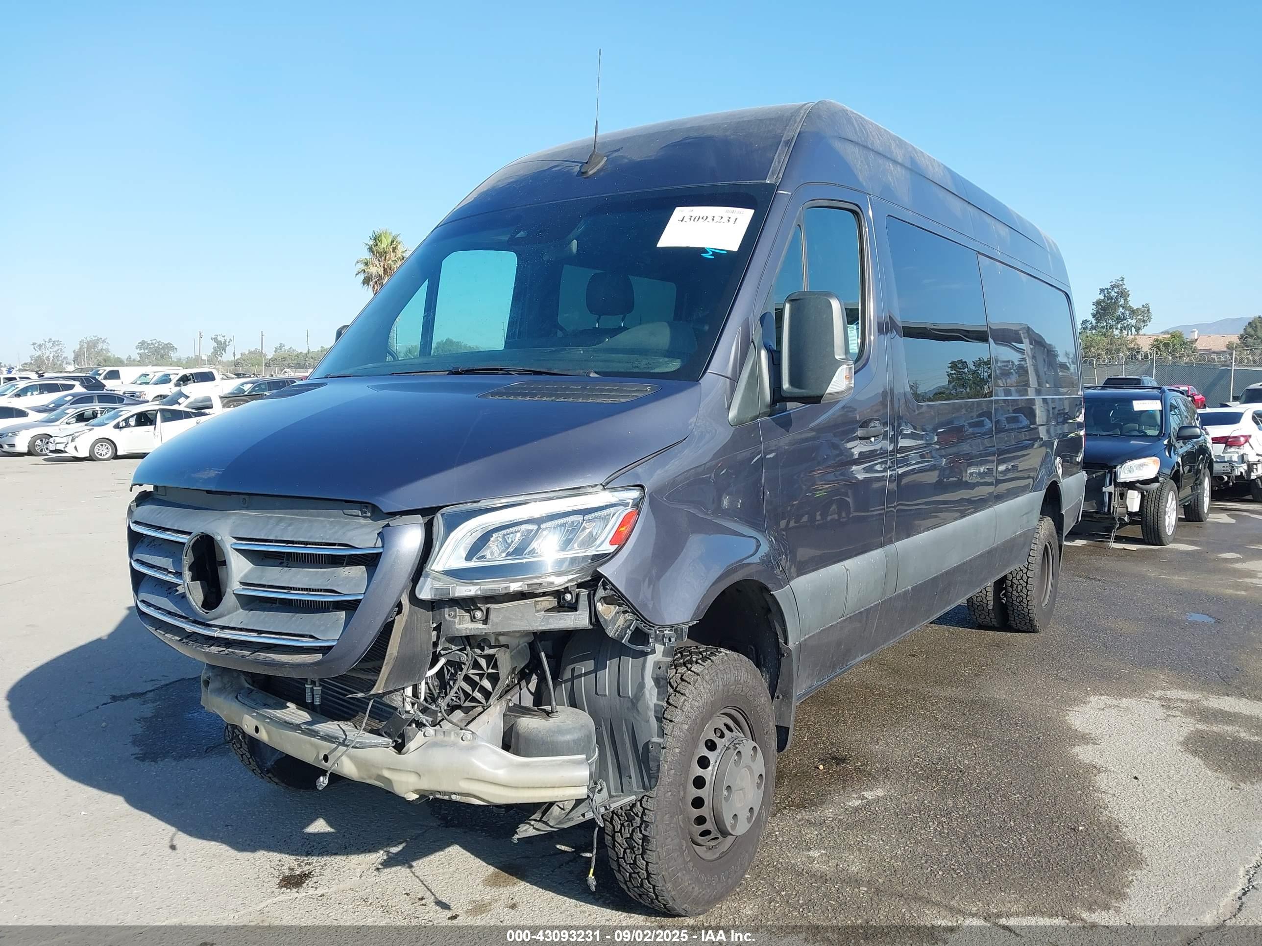 MERCEDES-BENZ SPRINTER image 2
