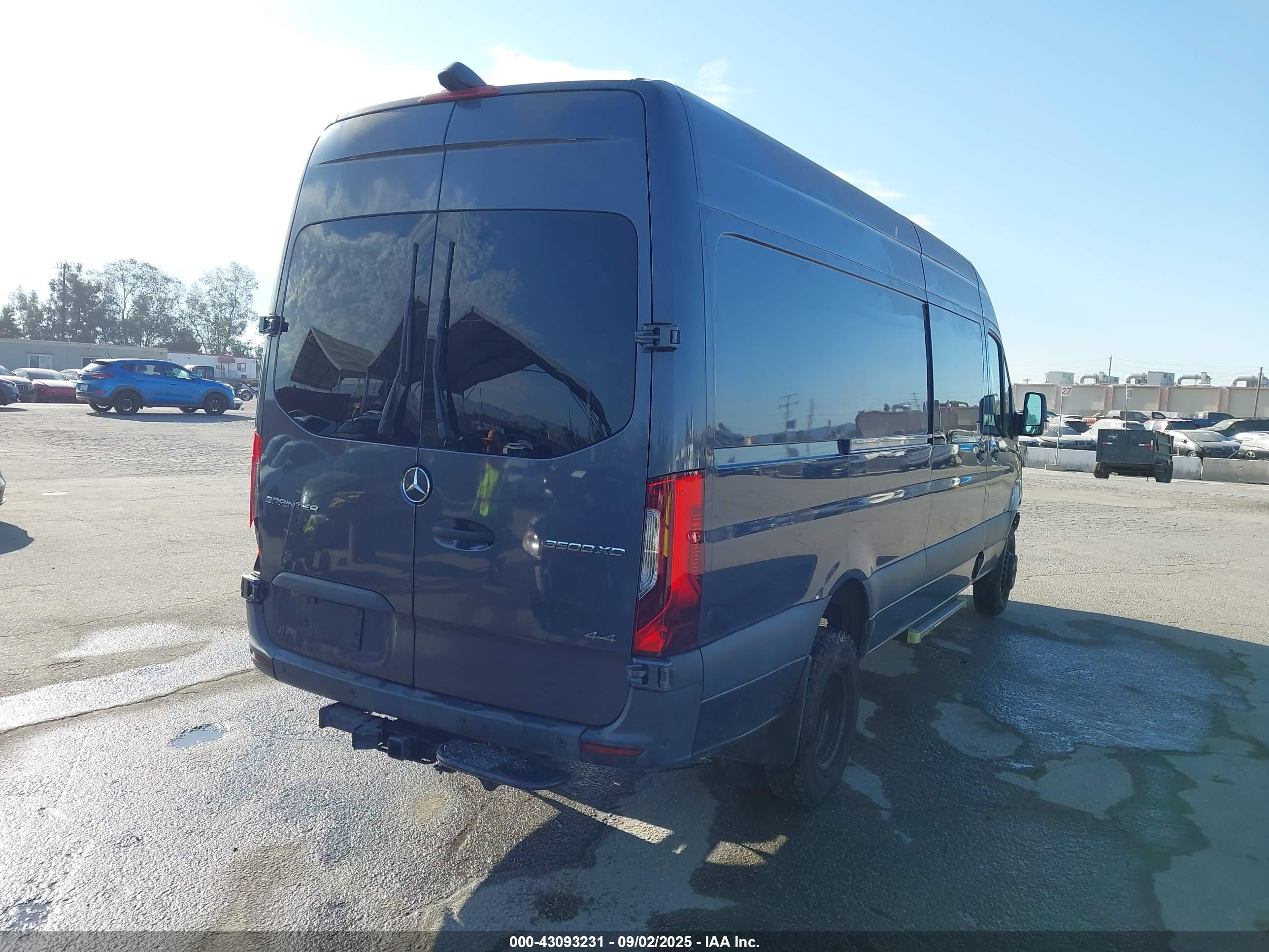 MERCEDES-BENZ SPRINTER image 4