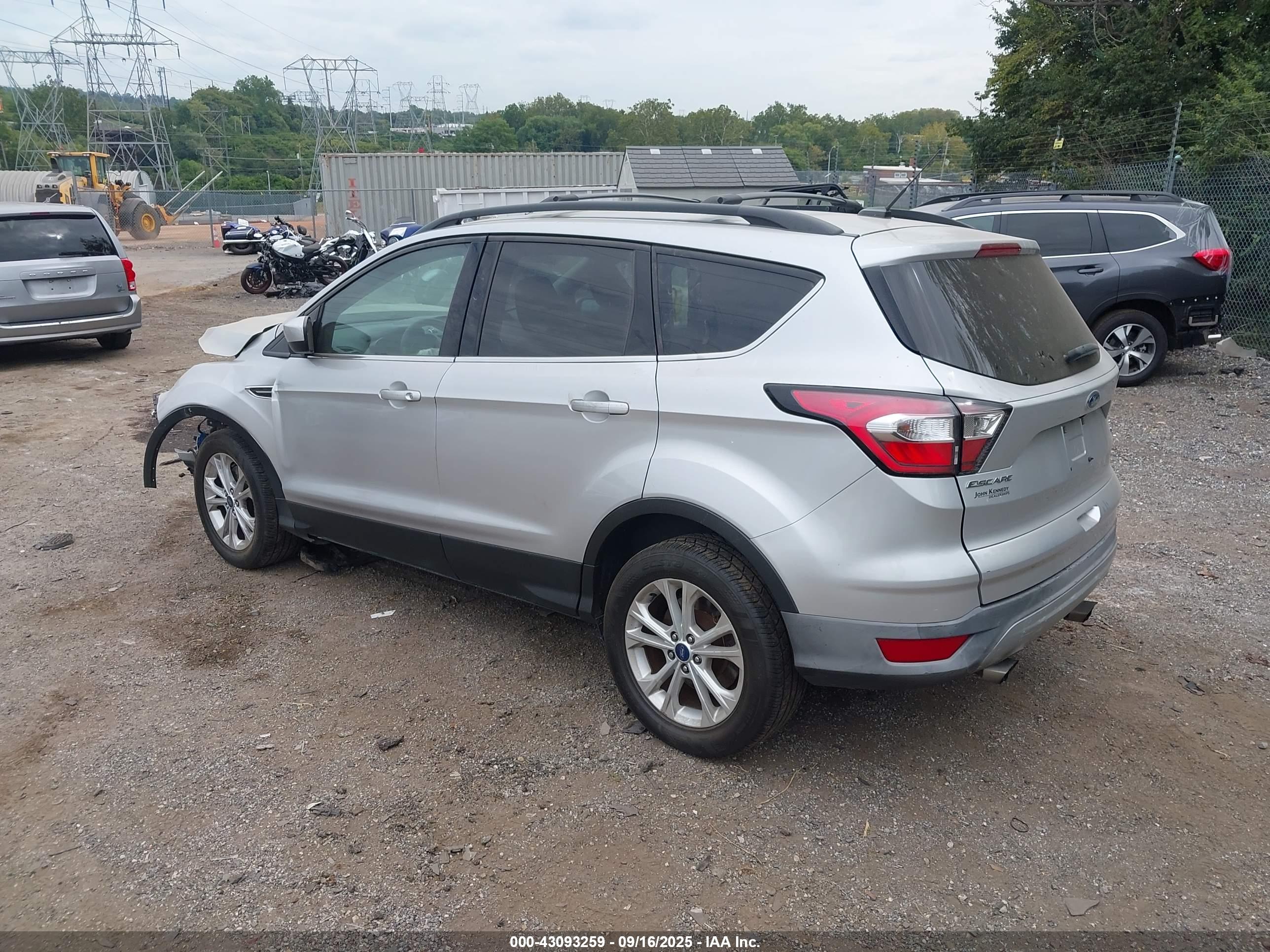 FORD ESCAPE image 3