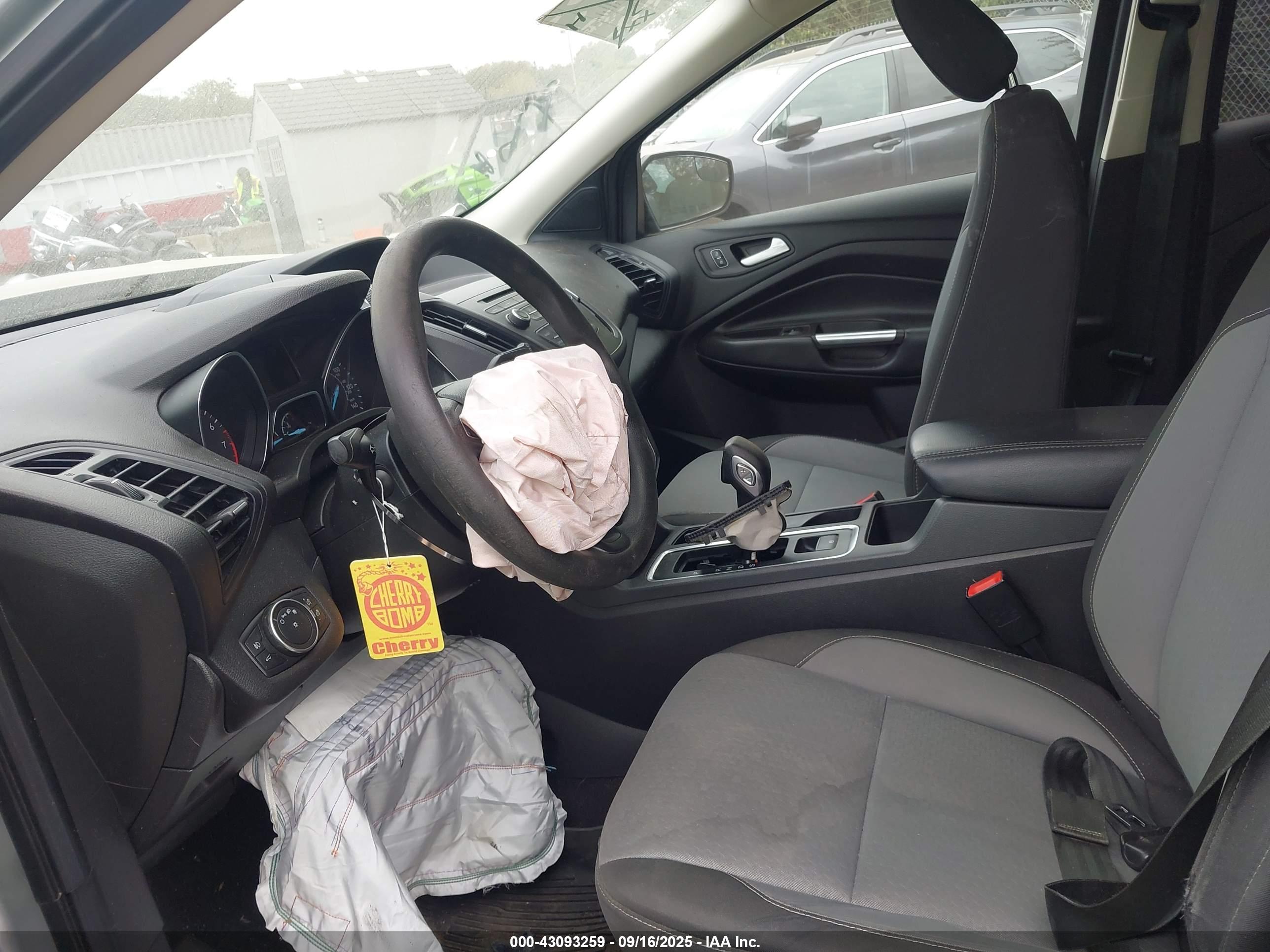 FORD ESCAPE image 5