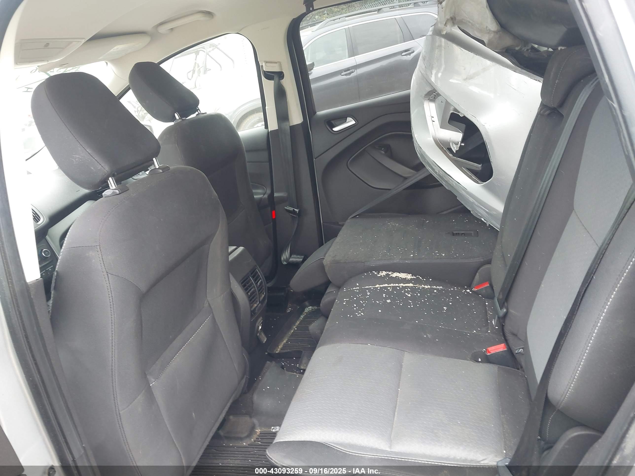 FORD ESCAPE image 8