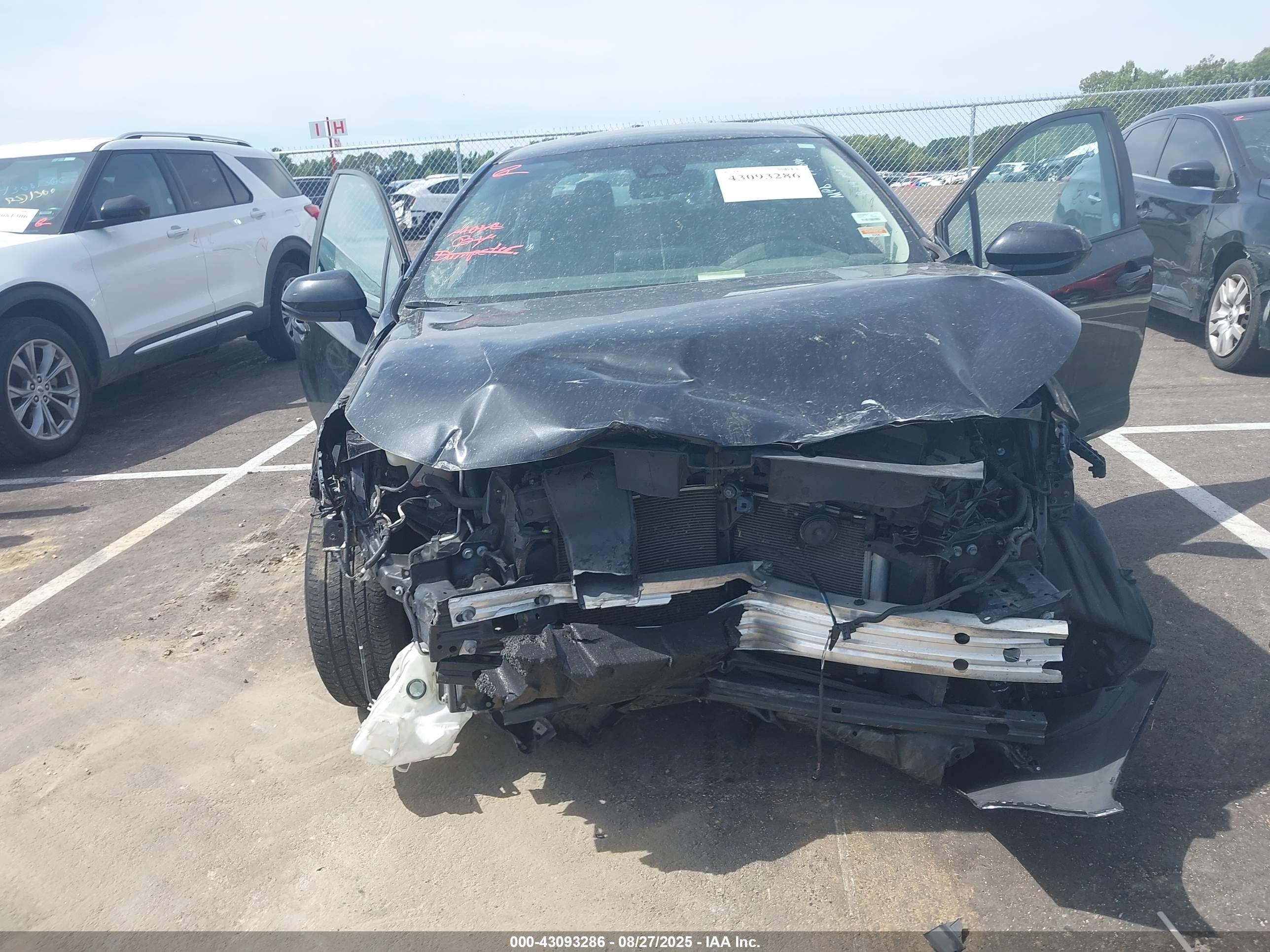 TOYOTA COROLLA image 6