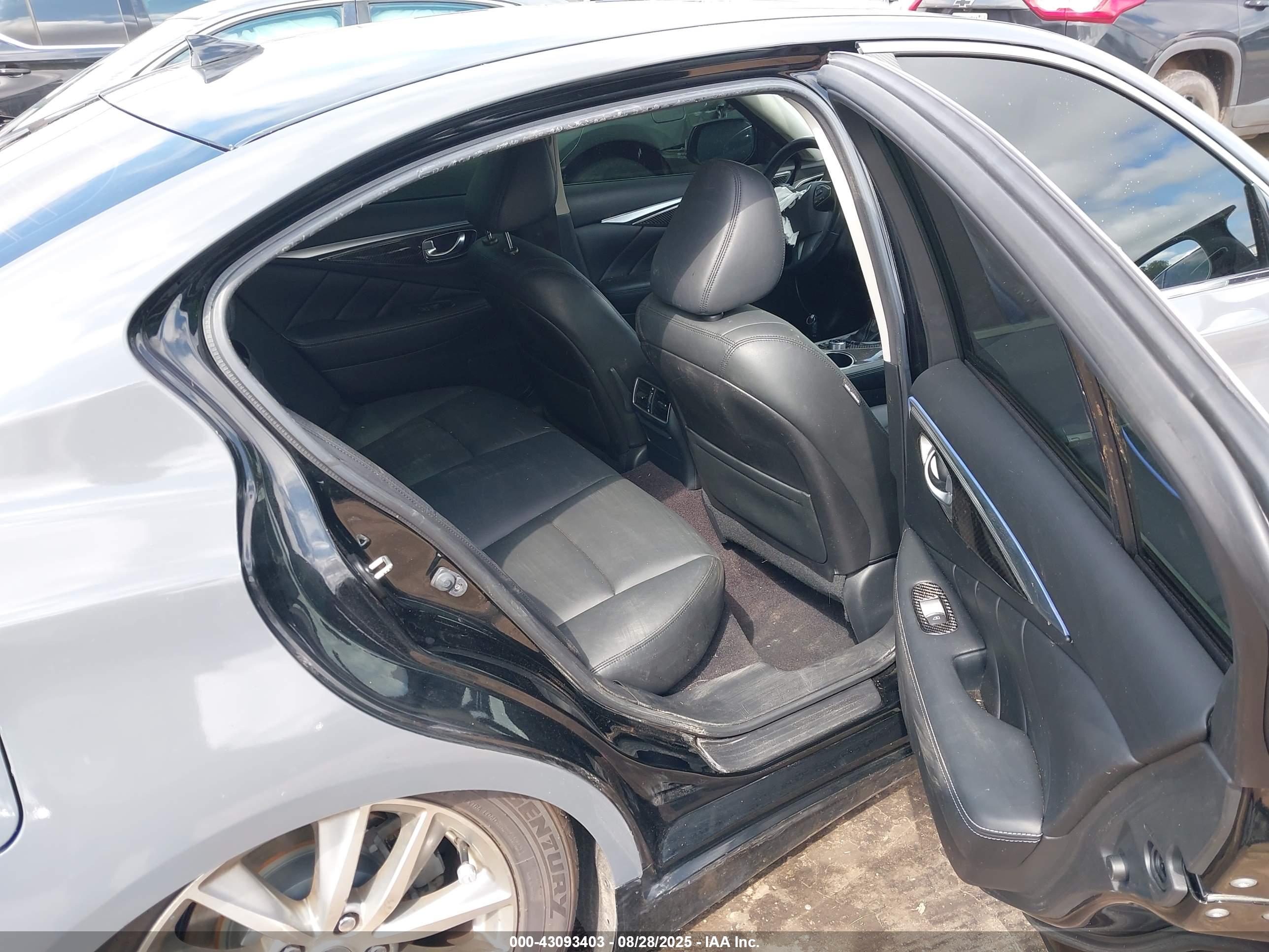INFINITI Q50 image 8